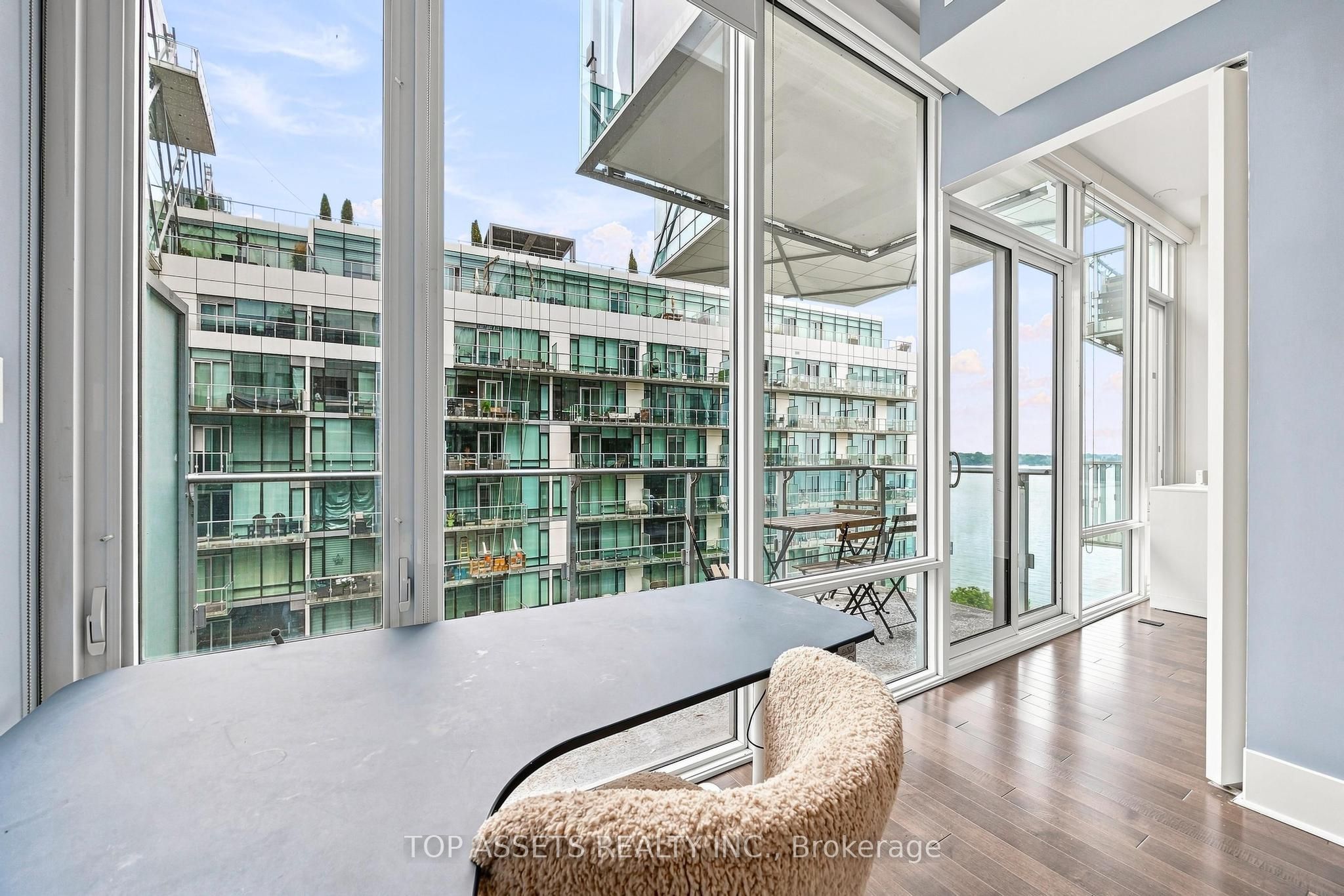 29 Queens Quay E 919 Property Photo 26