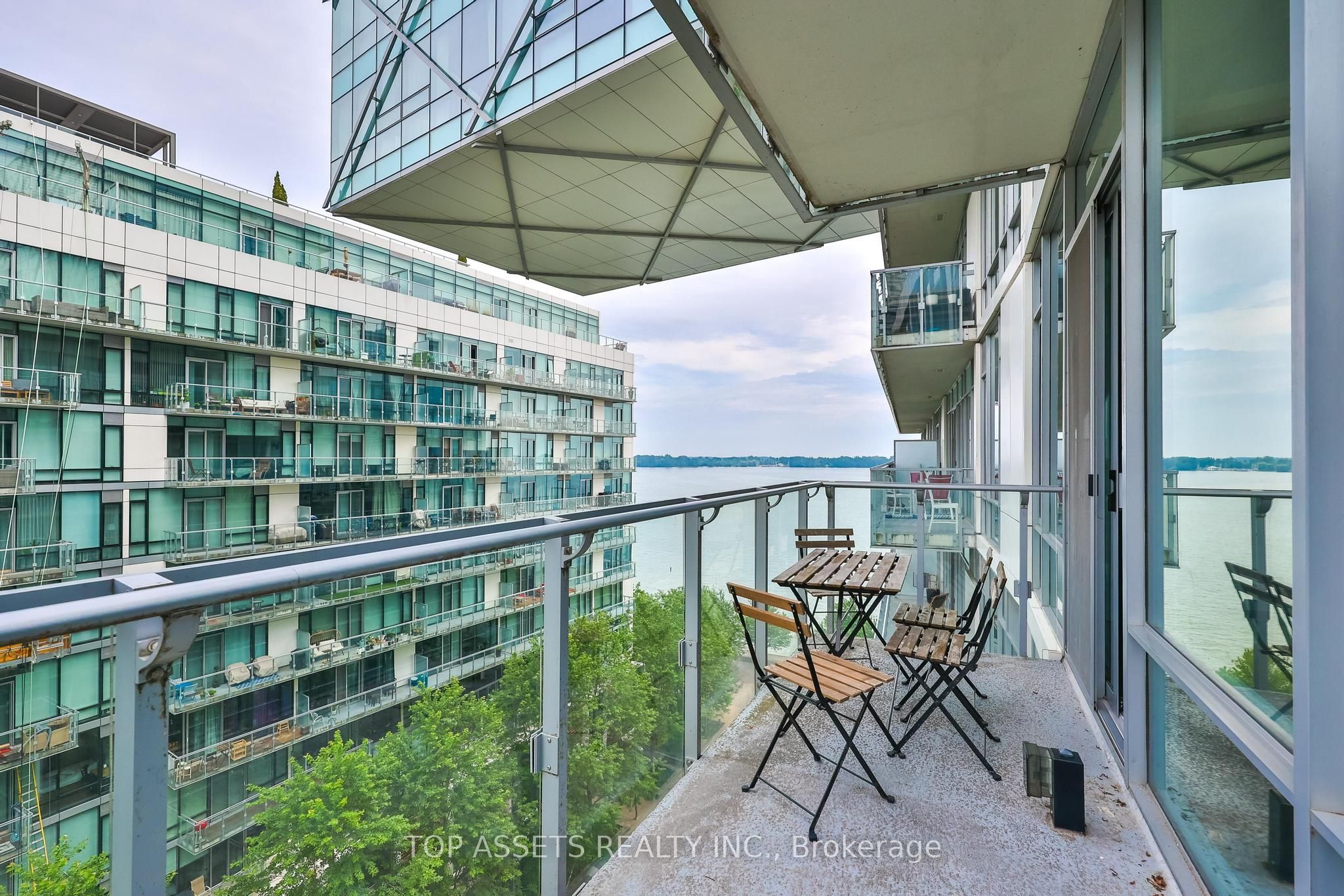 29 Queens Quay E 919 Property Photo 28