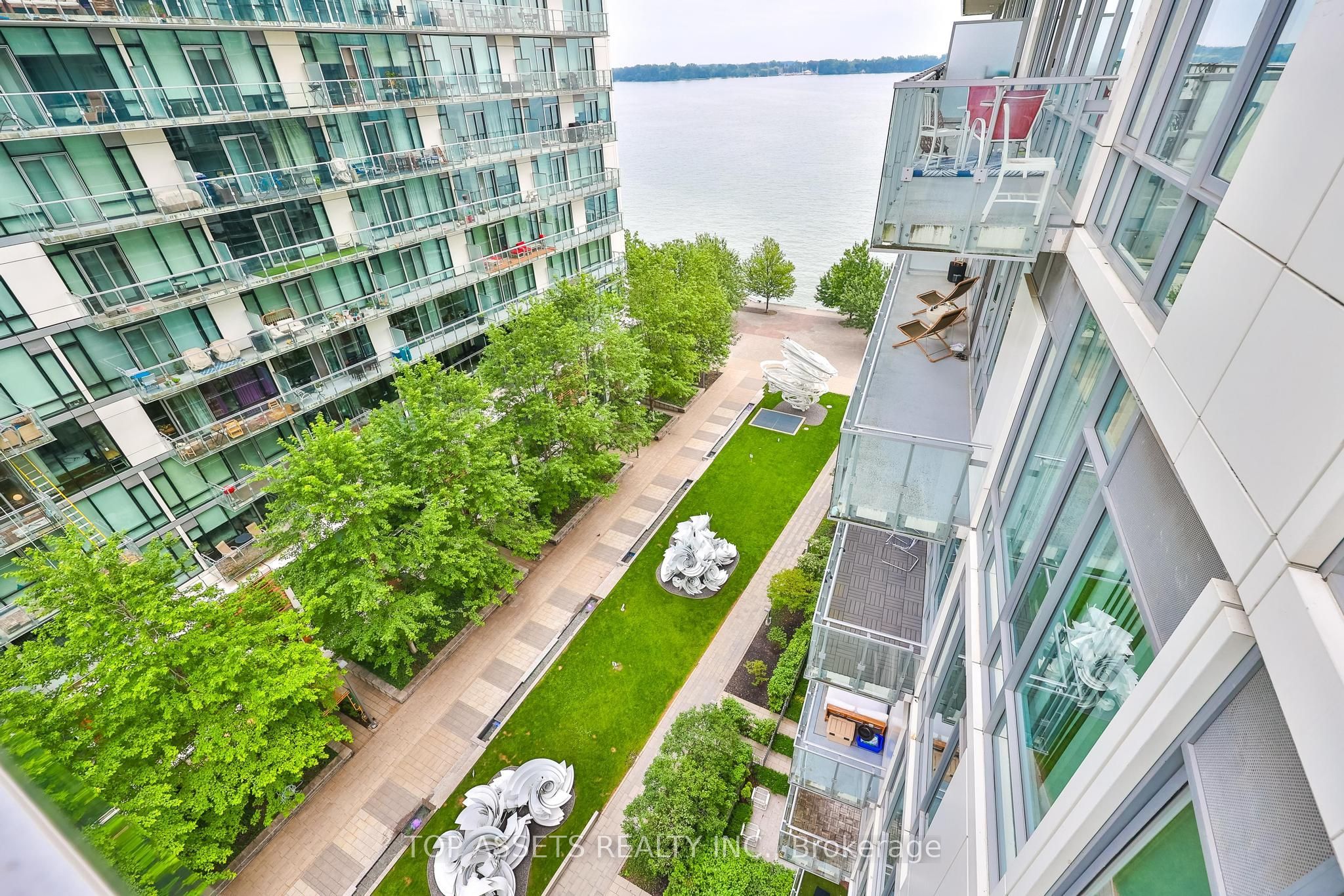 29 Queens Quay E 919 Property Photo 30