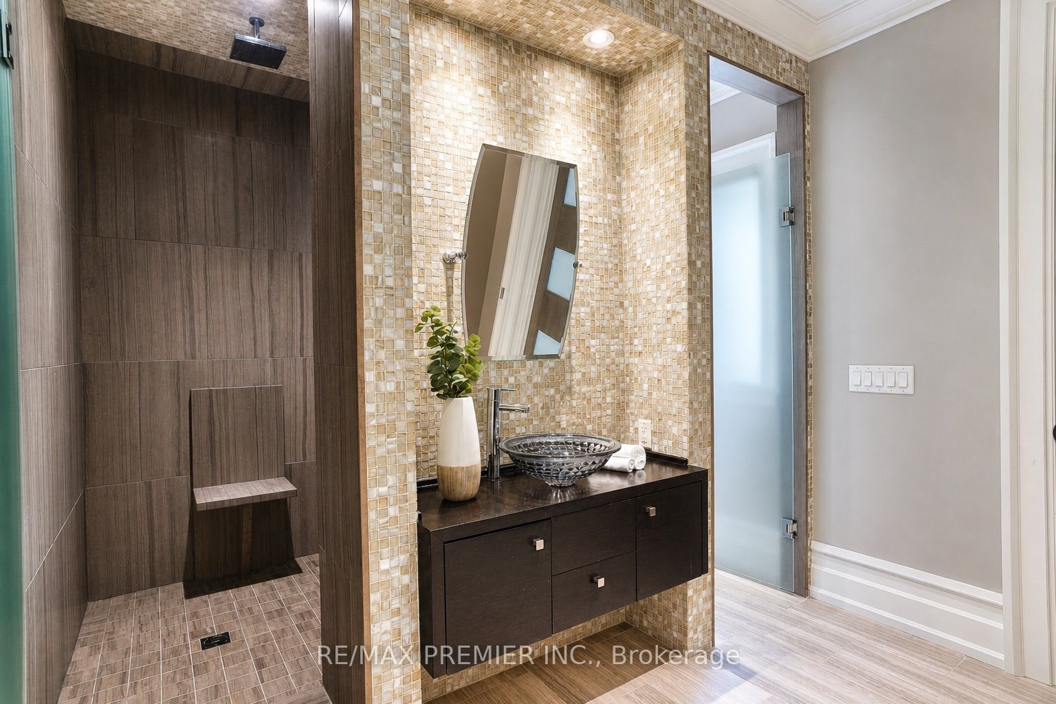 6 The Bridle Path Property Photo 22