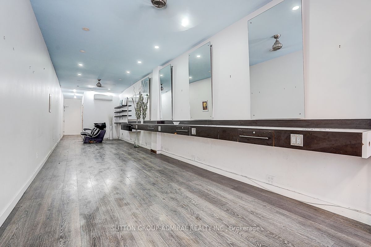1184 Eglinton Avenue W Property Photo 6