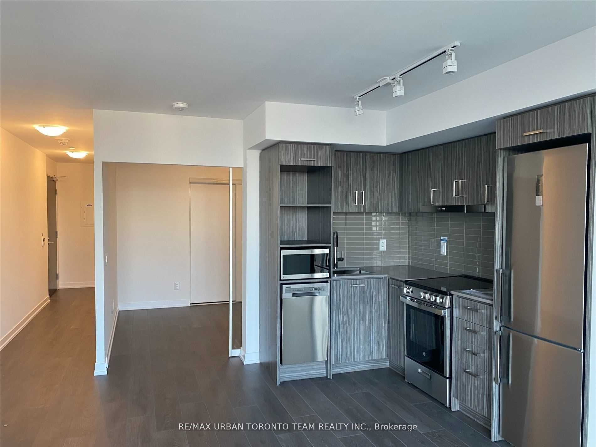 219 Dundas Street E Ph101 Property Photo 3