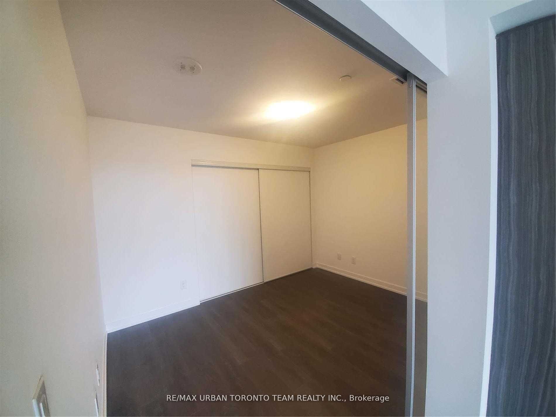 219 Dundas Street E Ph101 Property Photo 6