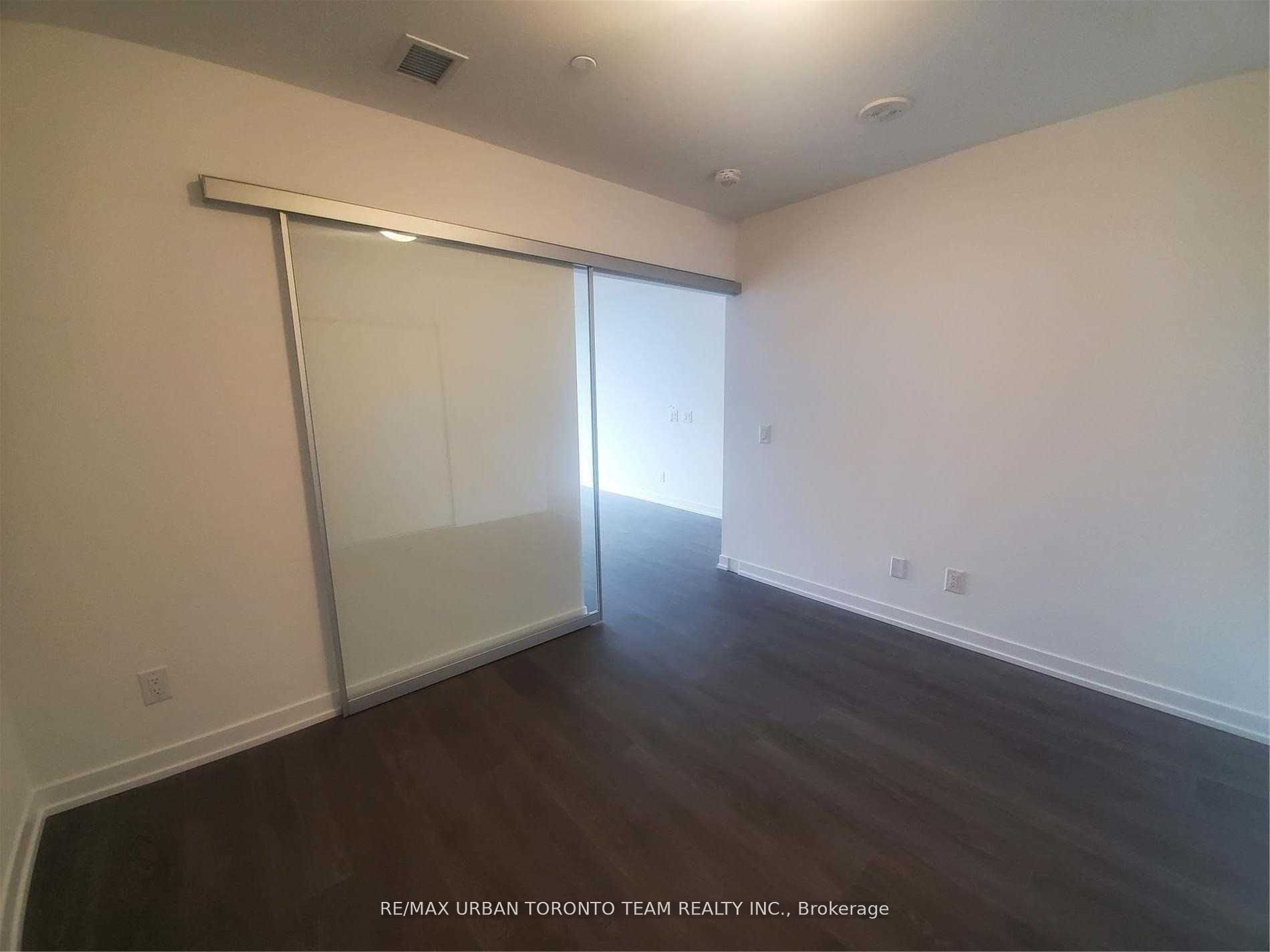 219 Dundas Street E Ph101 Property Photo 7