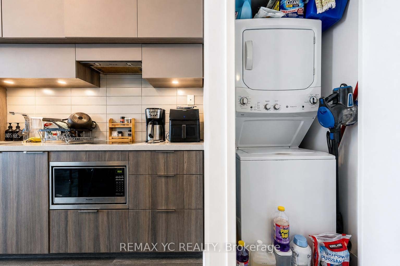 8 Eglinton Avenue E 4812 Property Photo 17