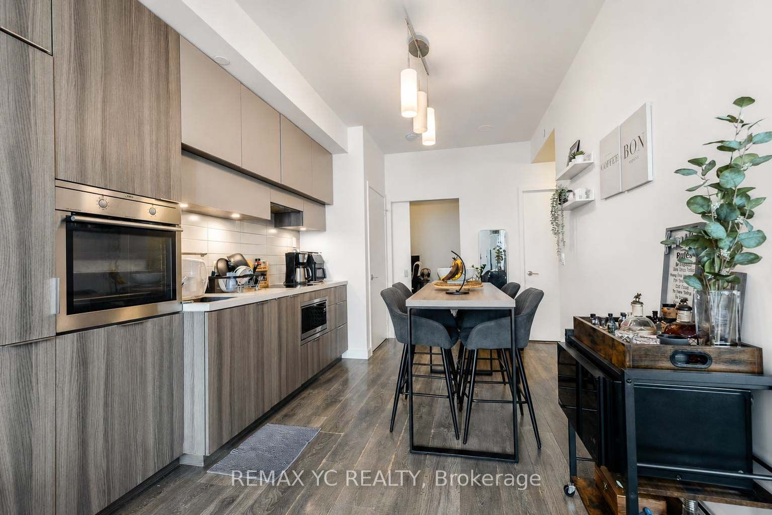 8 Eglinton Avenue E 4812 Property Photo 19