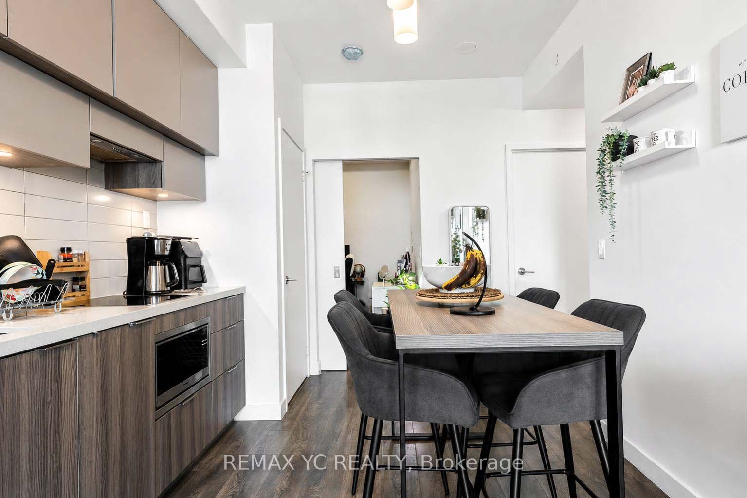 8 Eglinton Avenue E 4812 Property Photo 20
