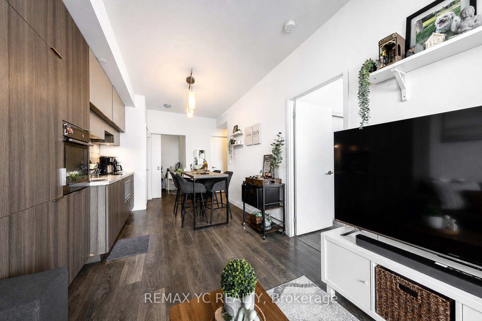 8 Eglinton Avenue E 4812 Property Photo 22