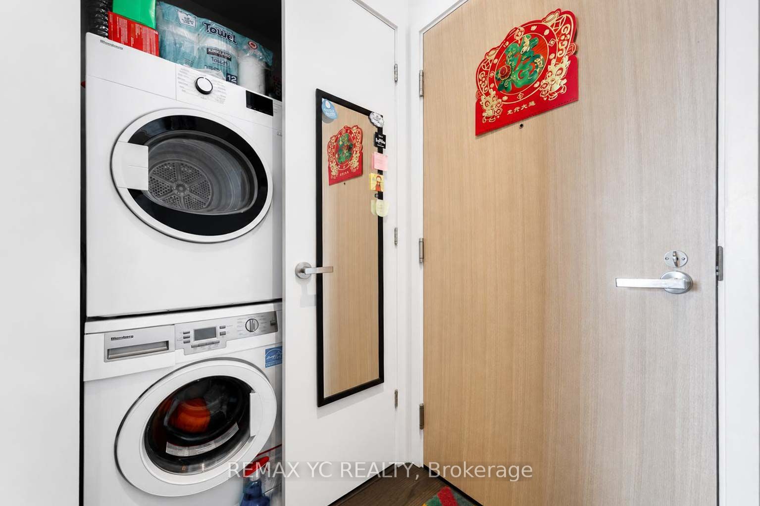8 Hillsdale Avenue E 1540 Property Photo 13