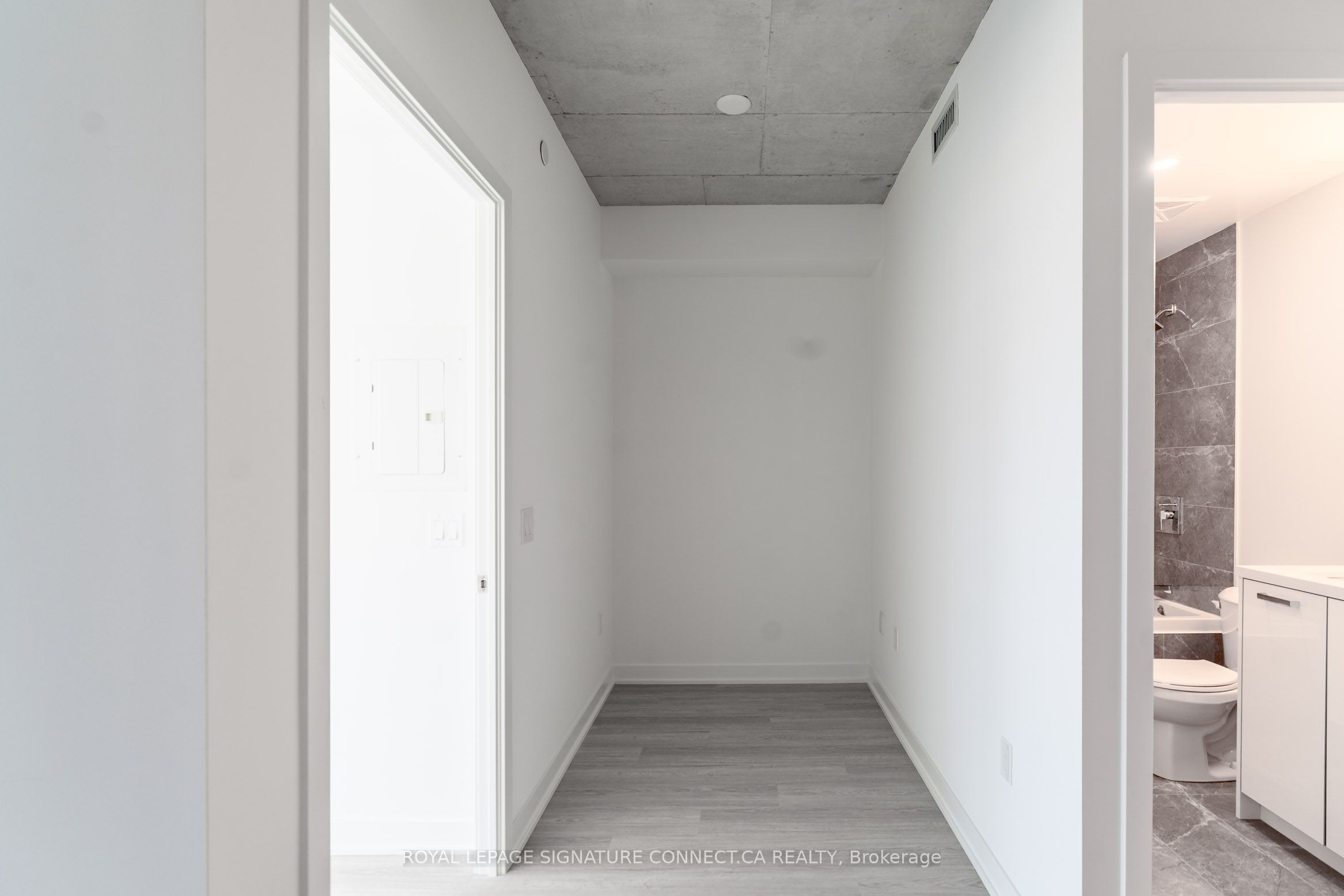 284 King Street E 2107 Property Photo 12
