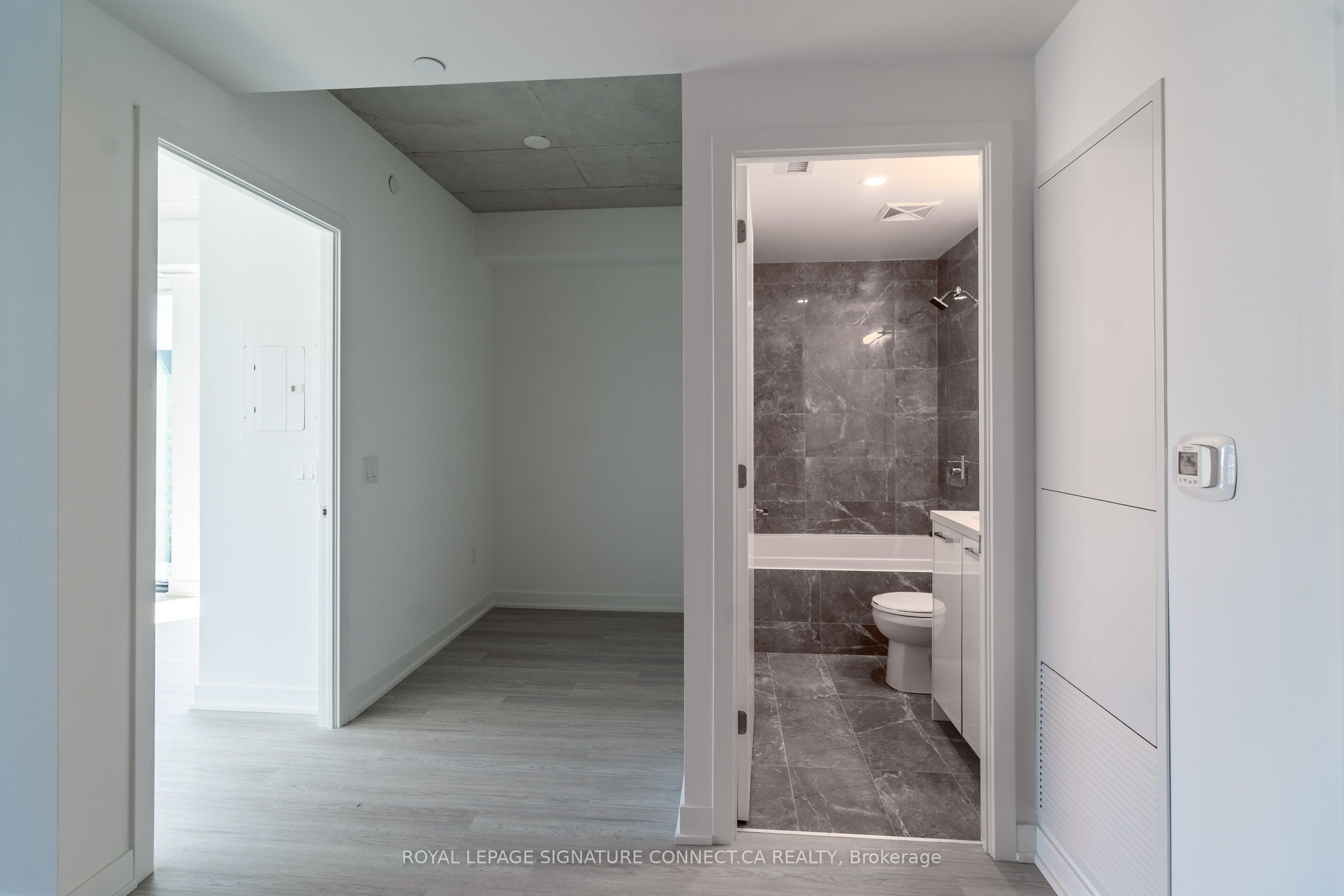 284 King Street E 2107 Property Photo 13