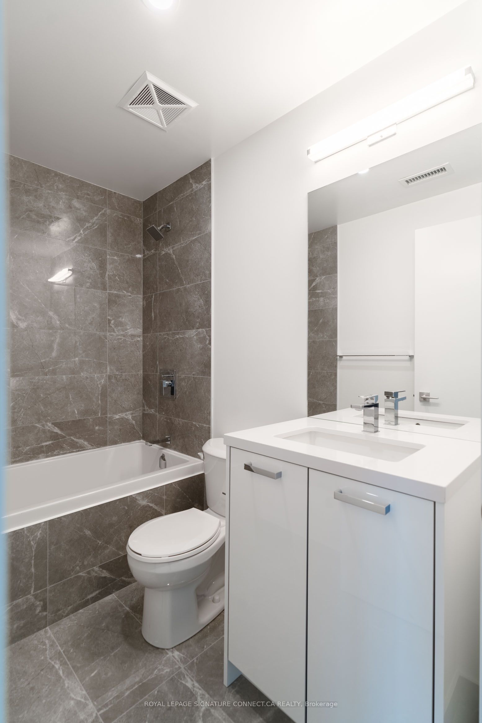 284 King Street E 2107 Property Photo 15