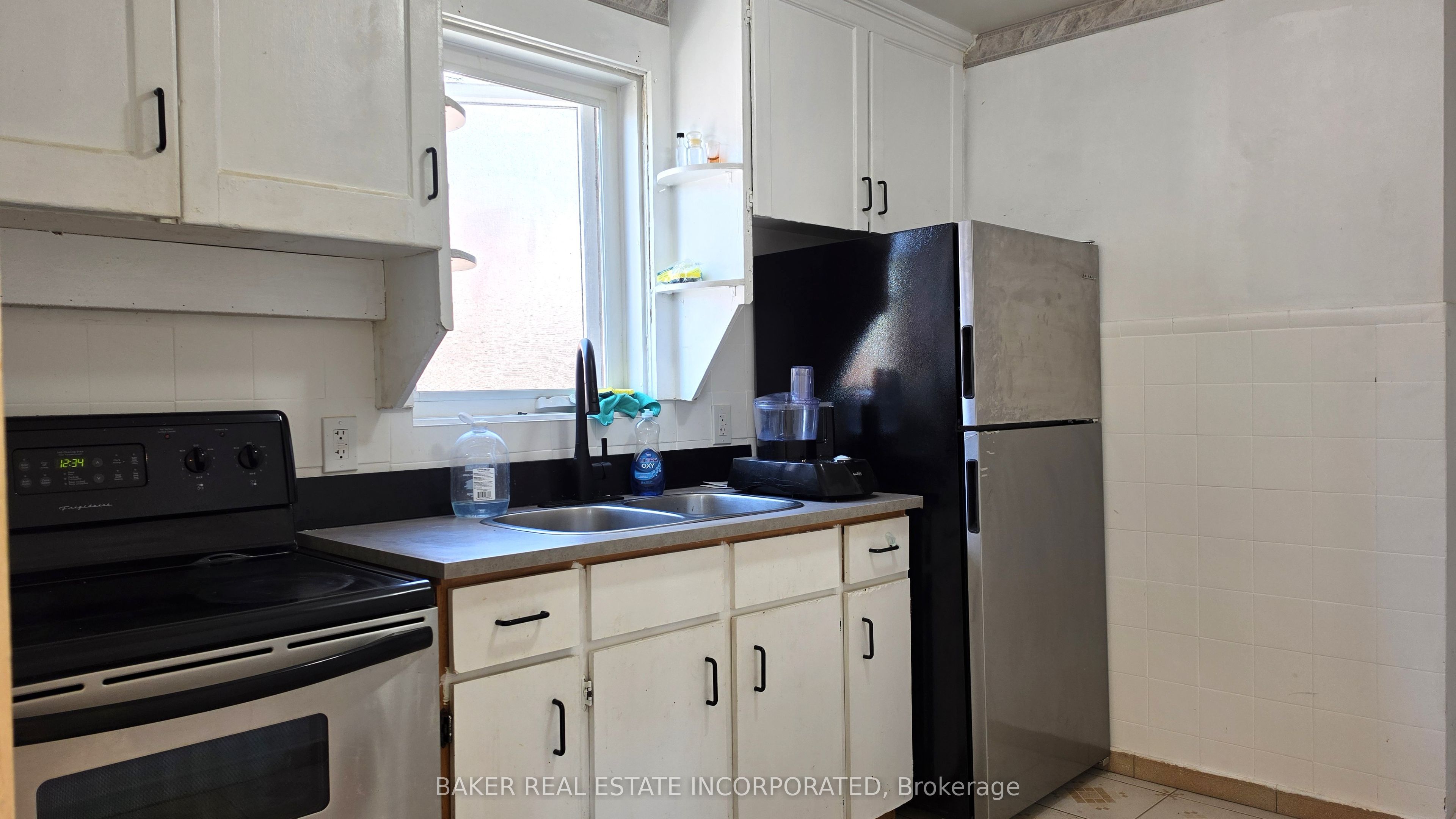 739 Vaughan Road Property Photo 4