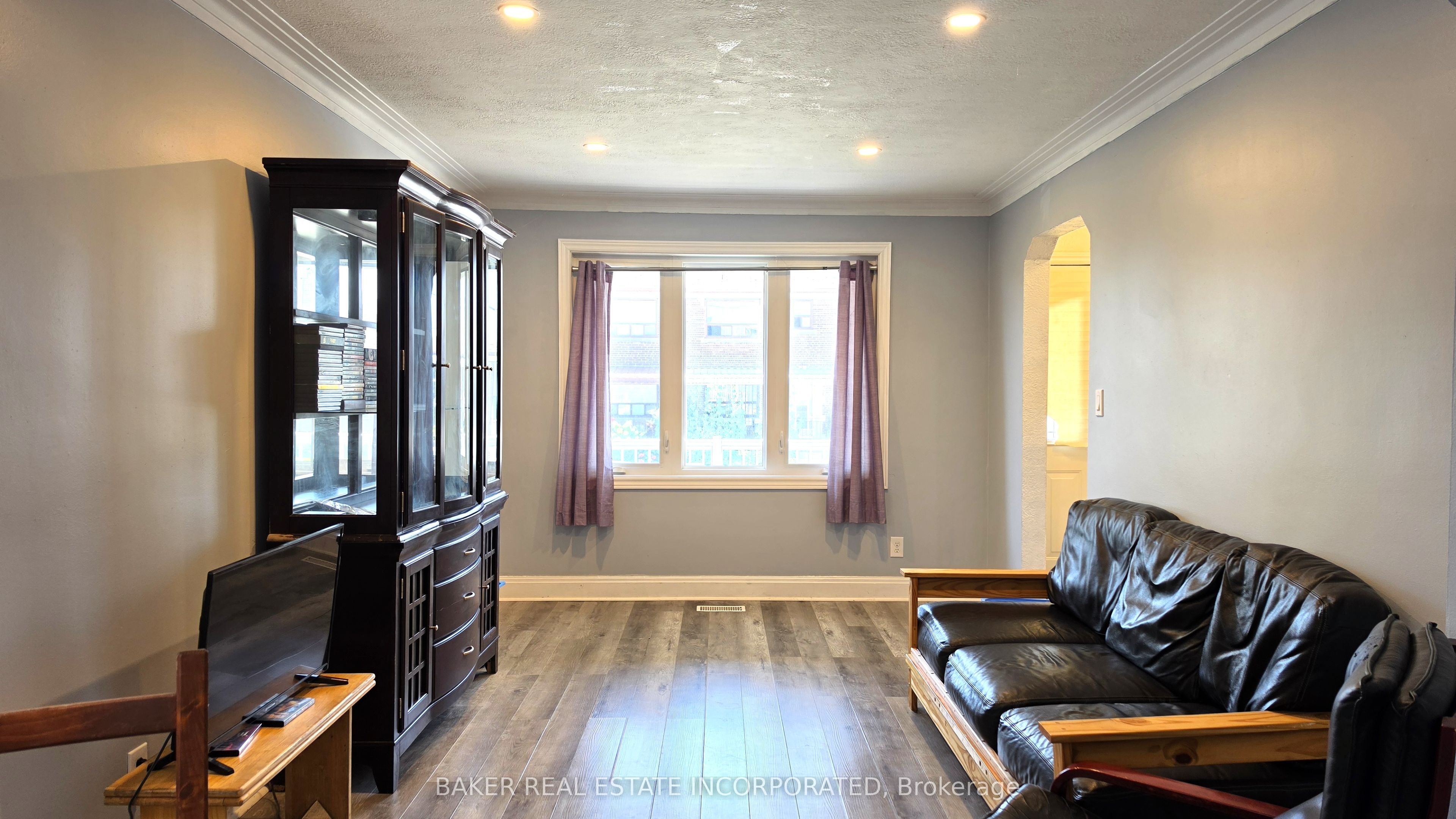 739 Vaughan Road Property Photo 6