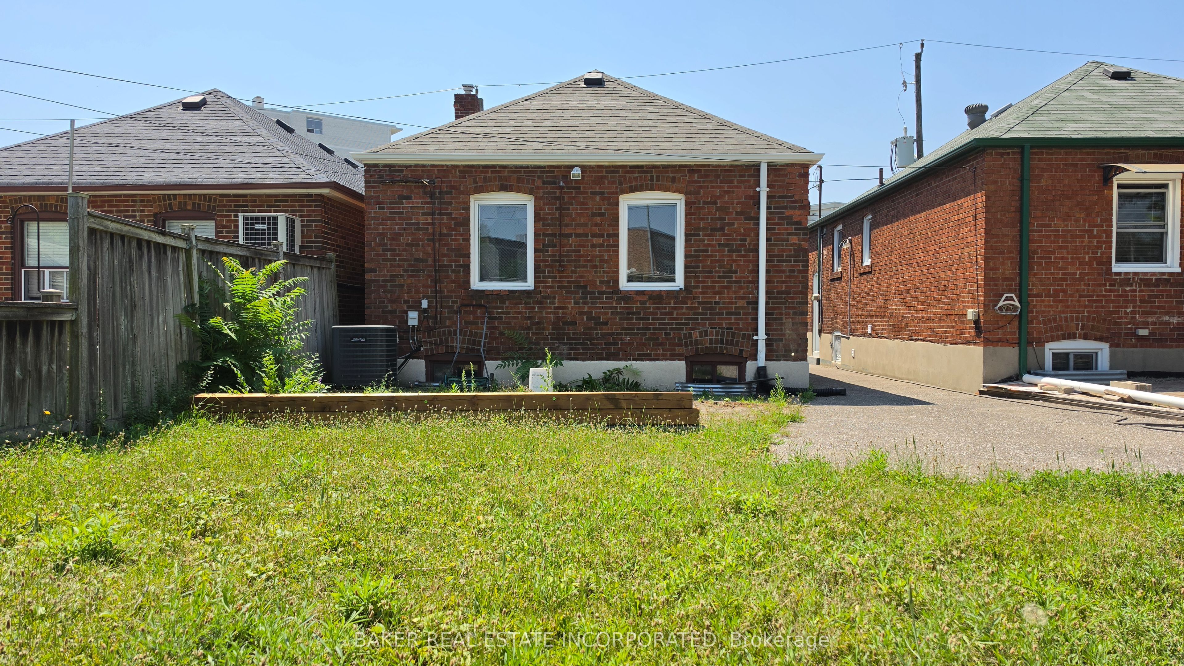 739 Vaughan Road Property Photo 14