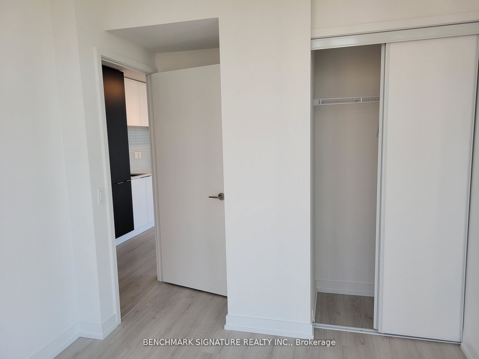 33 Helendale Avenue 2903 Property Photo 7