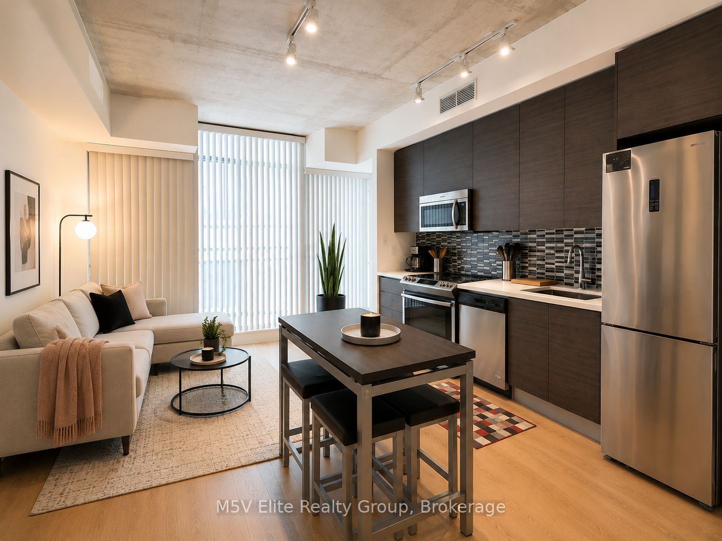 111 Bathurst Street 426 Property Photo 1