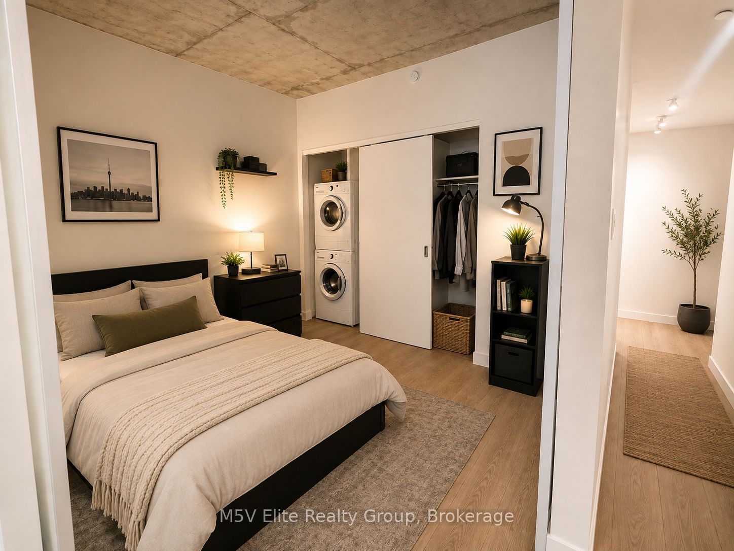 111 Bathurst Street 426 Property Photo 3