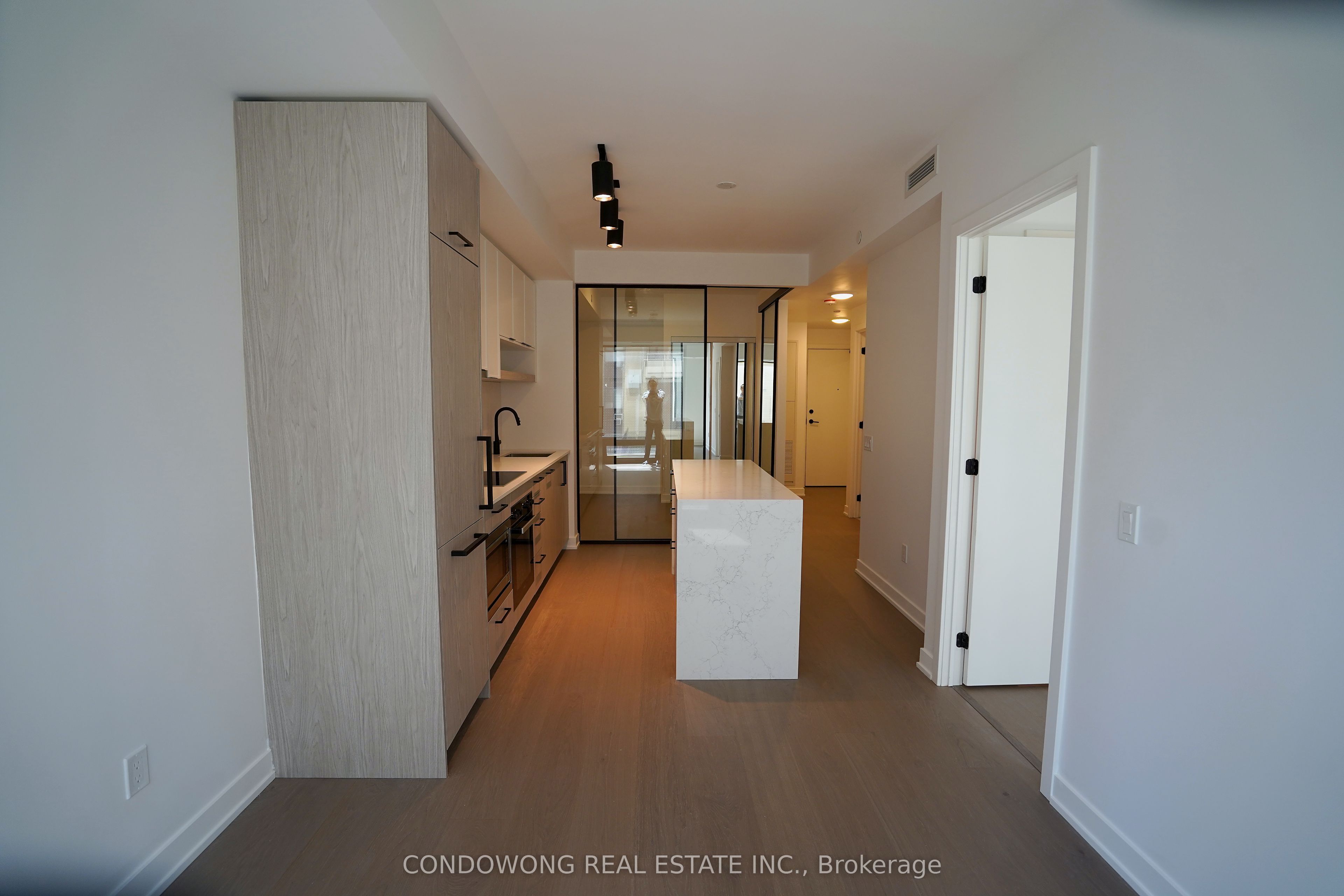 91 Montclair Avenue 502 Property Photo 6