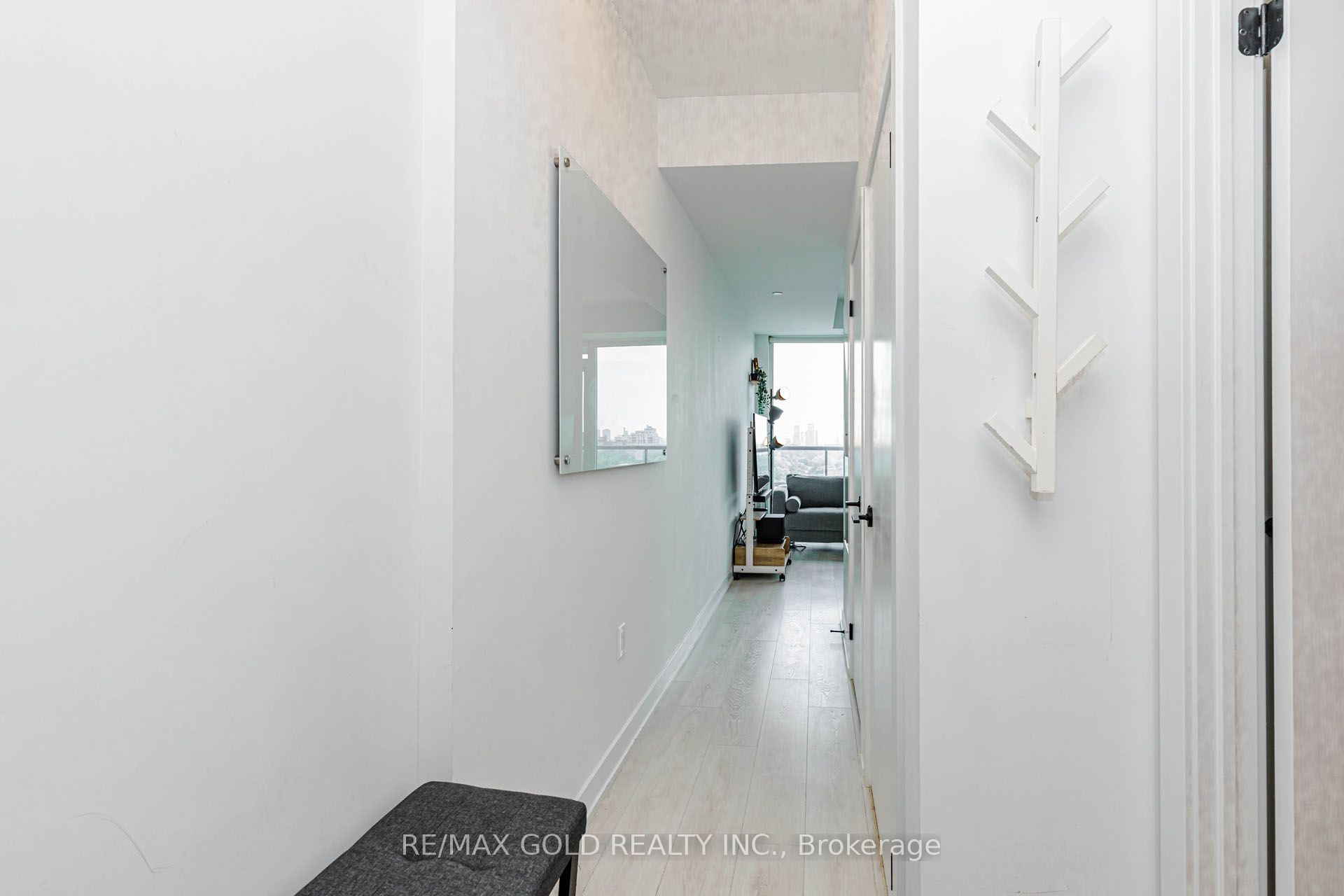 127 Broadway Avenue 1011 Property Photo 9
