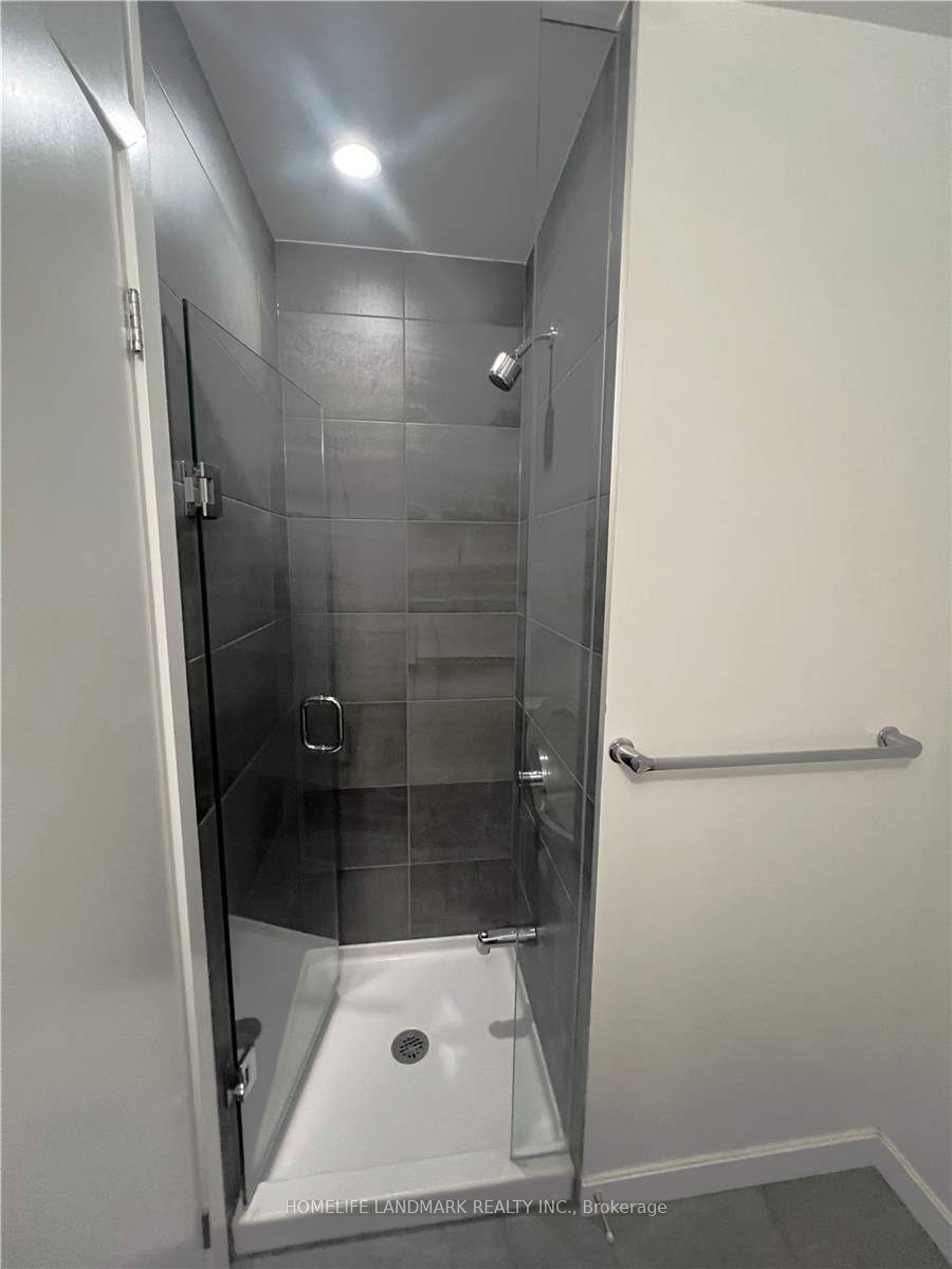 56 Forest Manor Road 1502 Property Photo 6