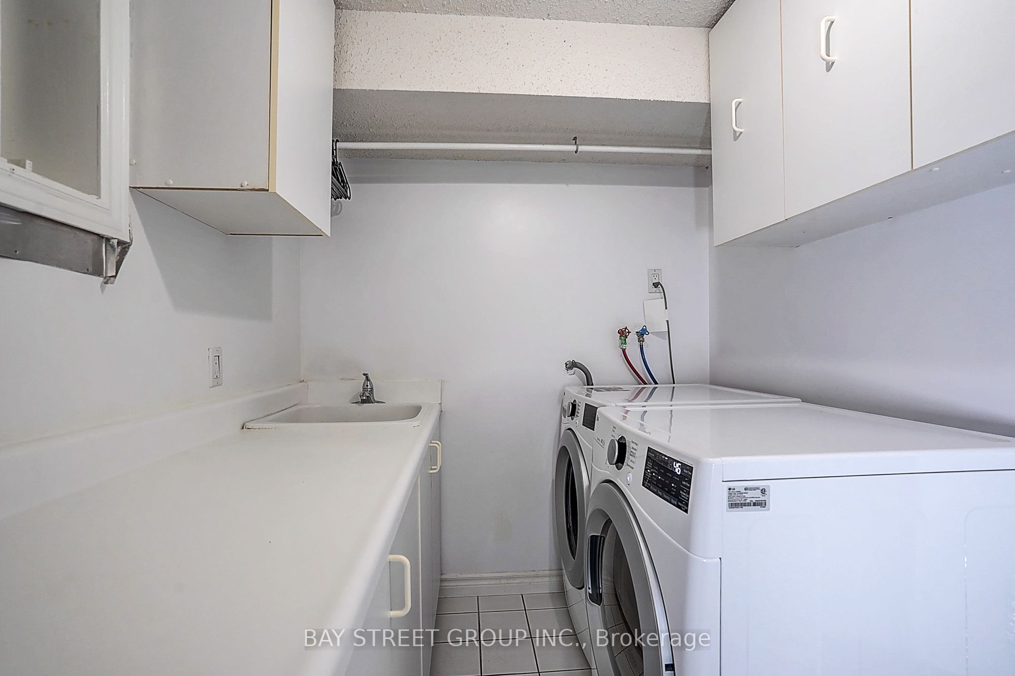 6 Caravan Drive Property Photo 47