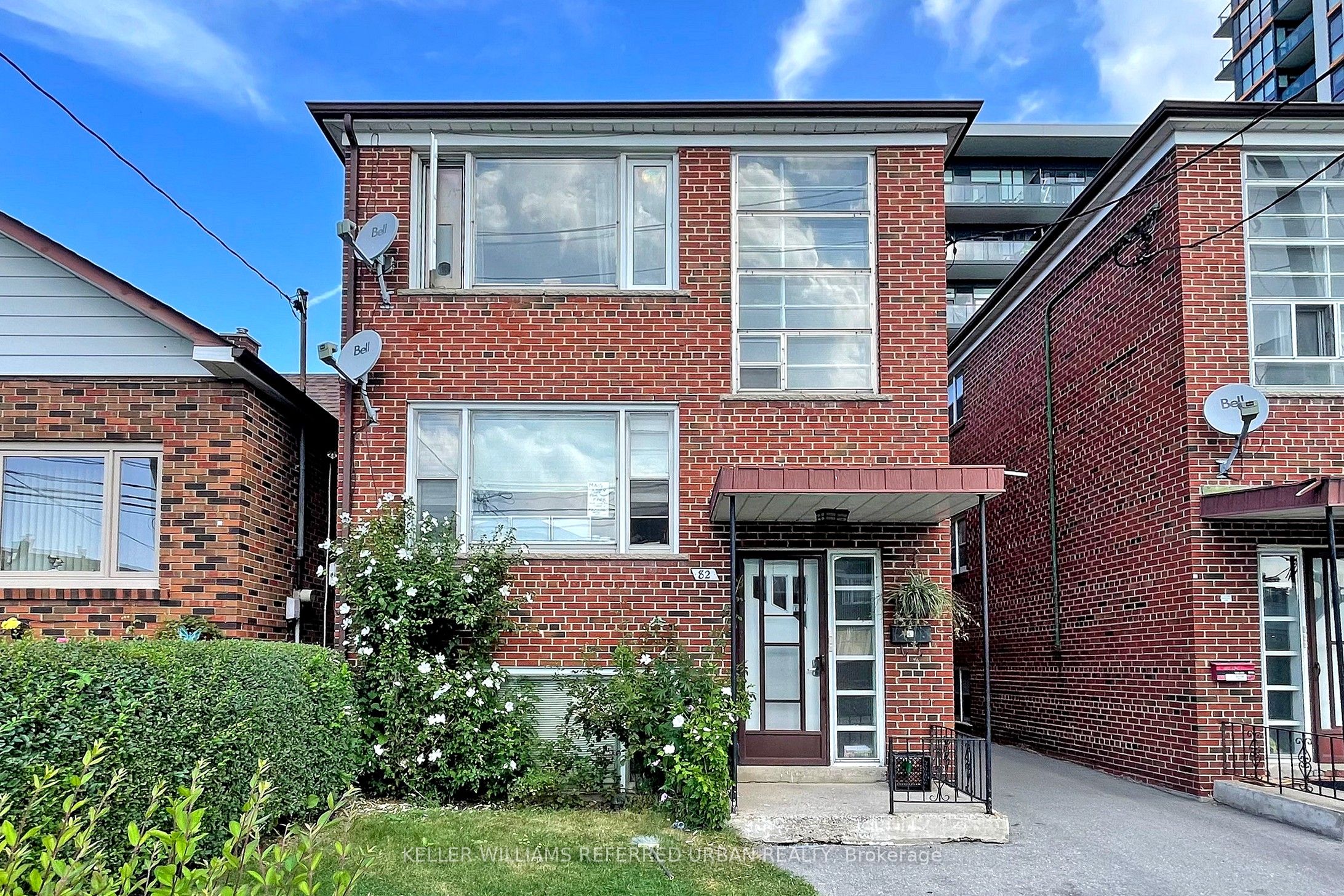 82 Lanark Avenue Property Photo 2