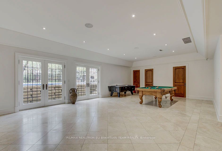 14 St Margarets Drive Property Photo 38