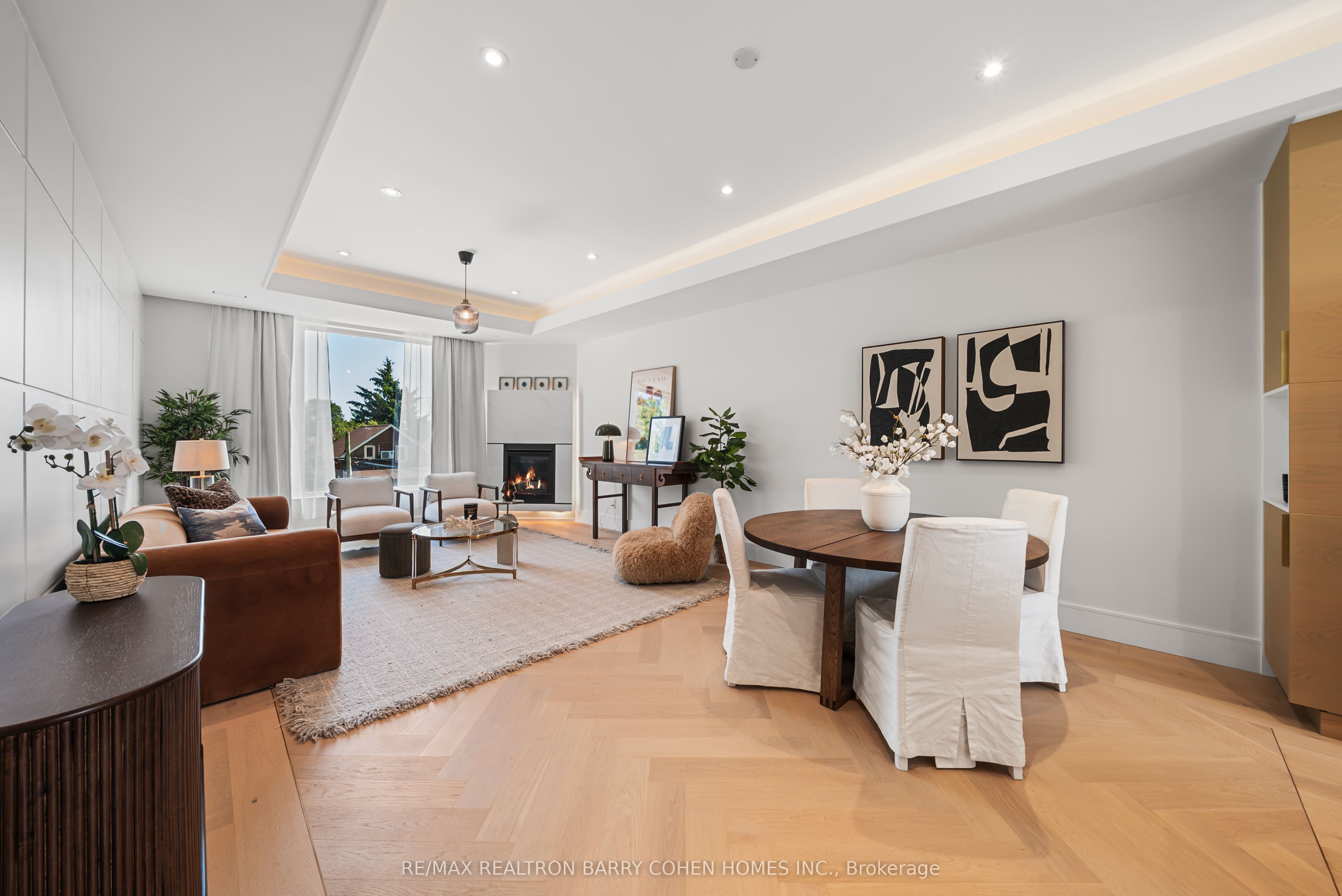 33 Lanark Avenue Property Photo 3