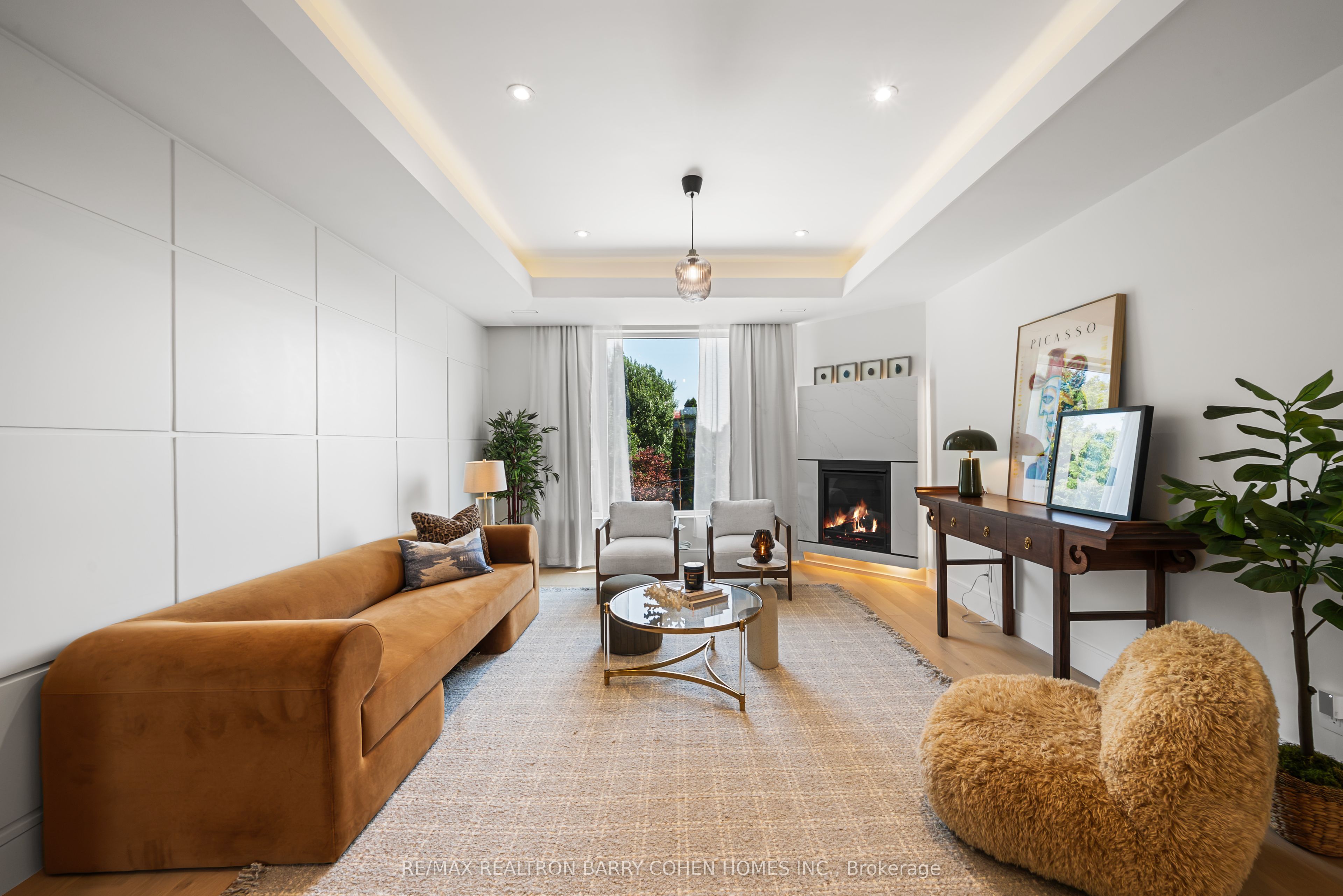 33 Lanark Avenue Property Photo 4