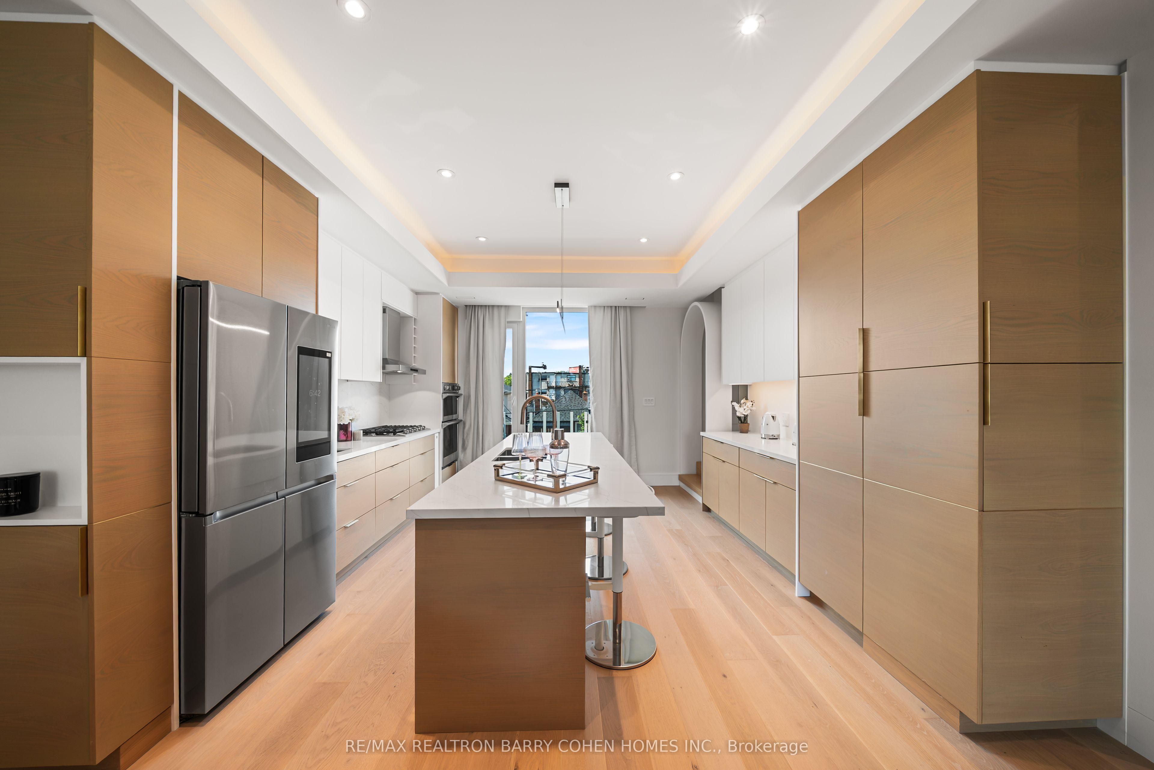 33 Lanark Avenue Property Photo 10