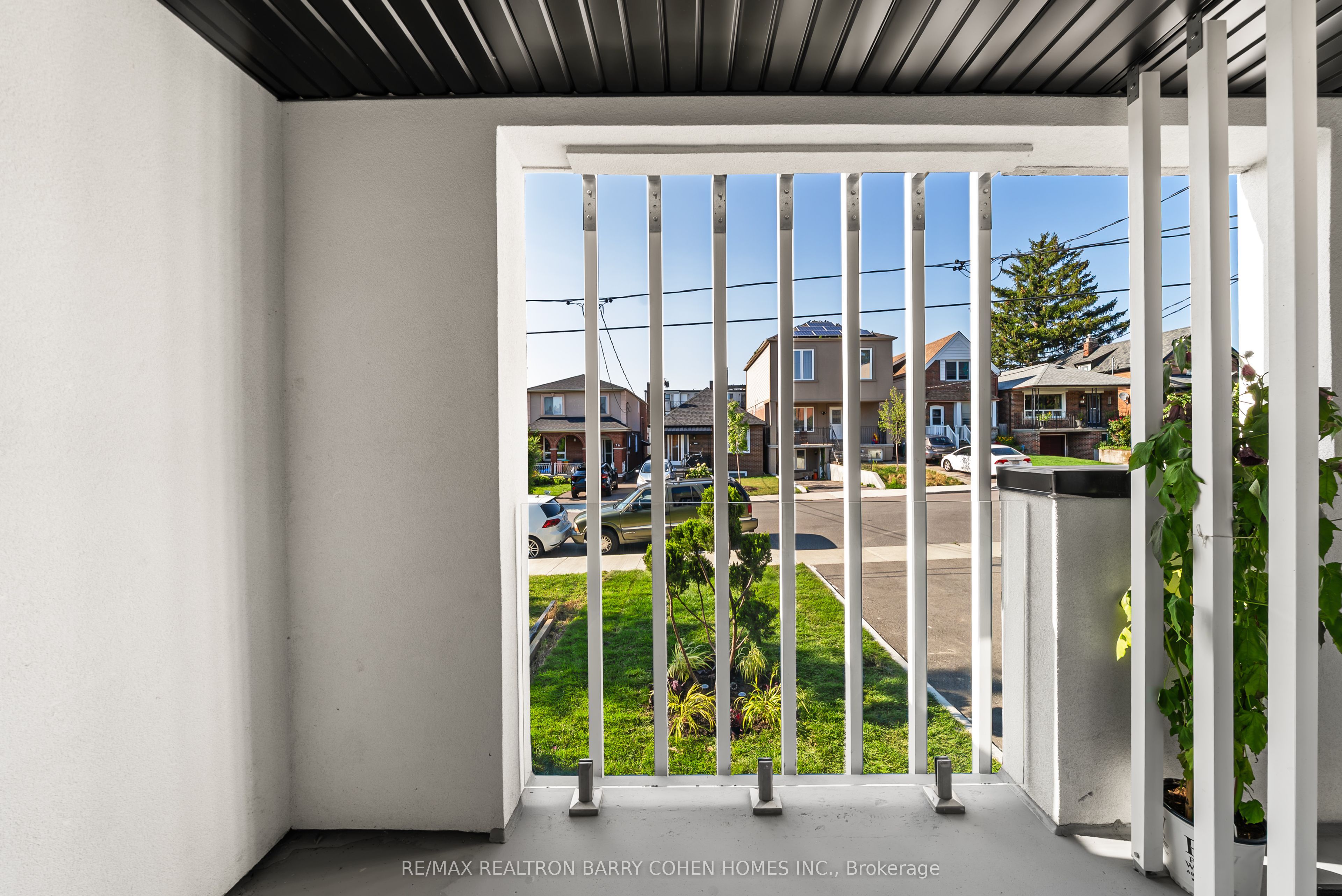 33 Lanark Avenue Property Photo 33
