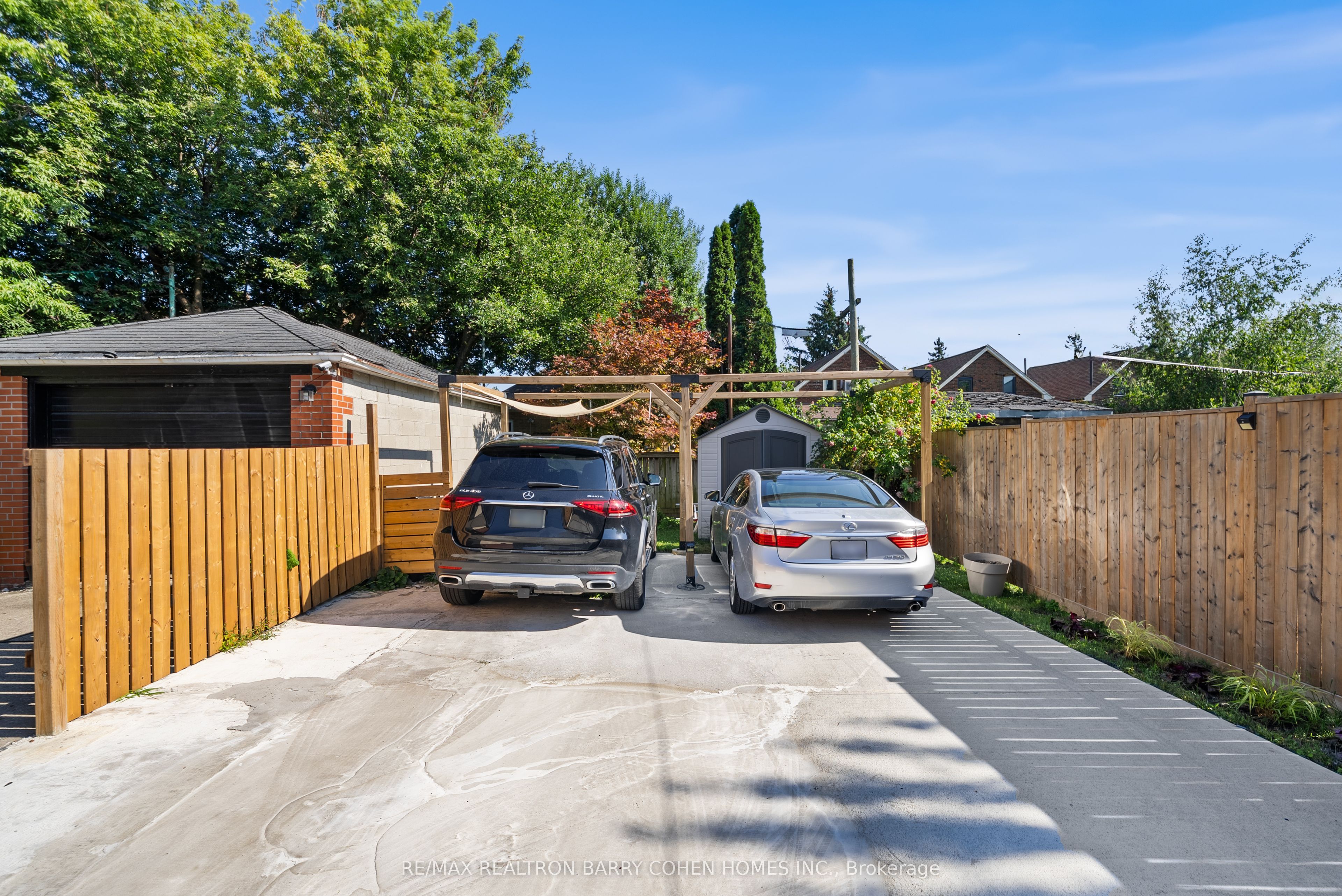 33 Lanark Avenue Property Photo 41
