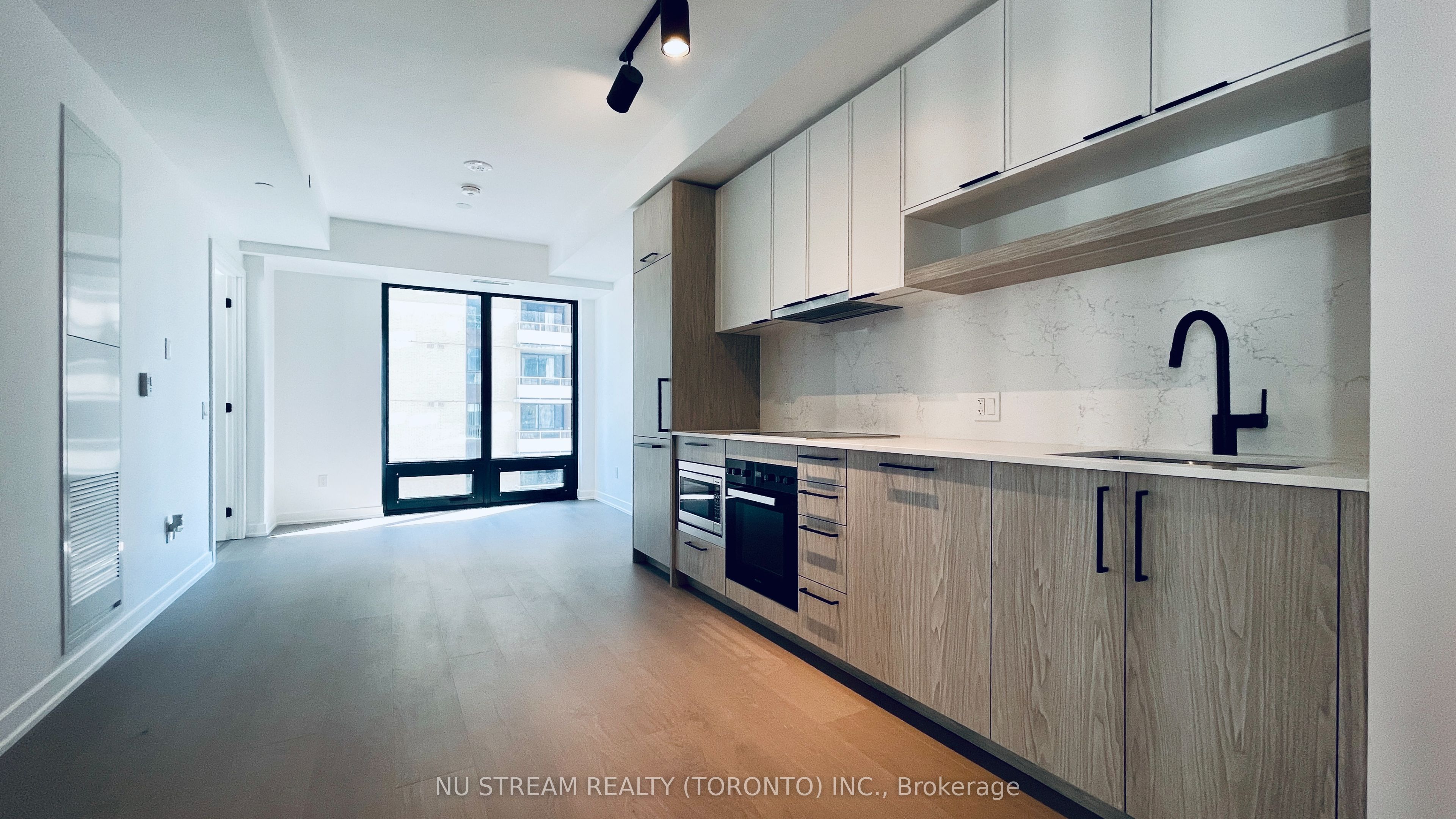 91 Montclair Avenue 1502 Property Photo 7