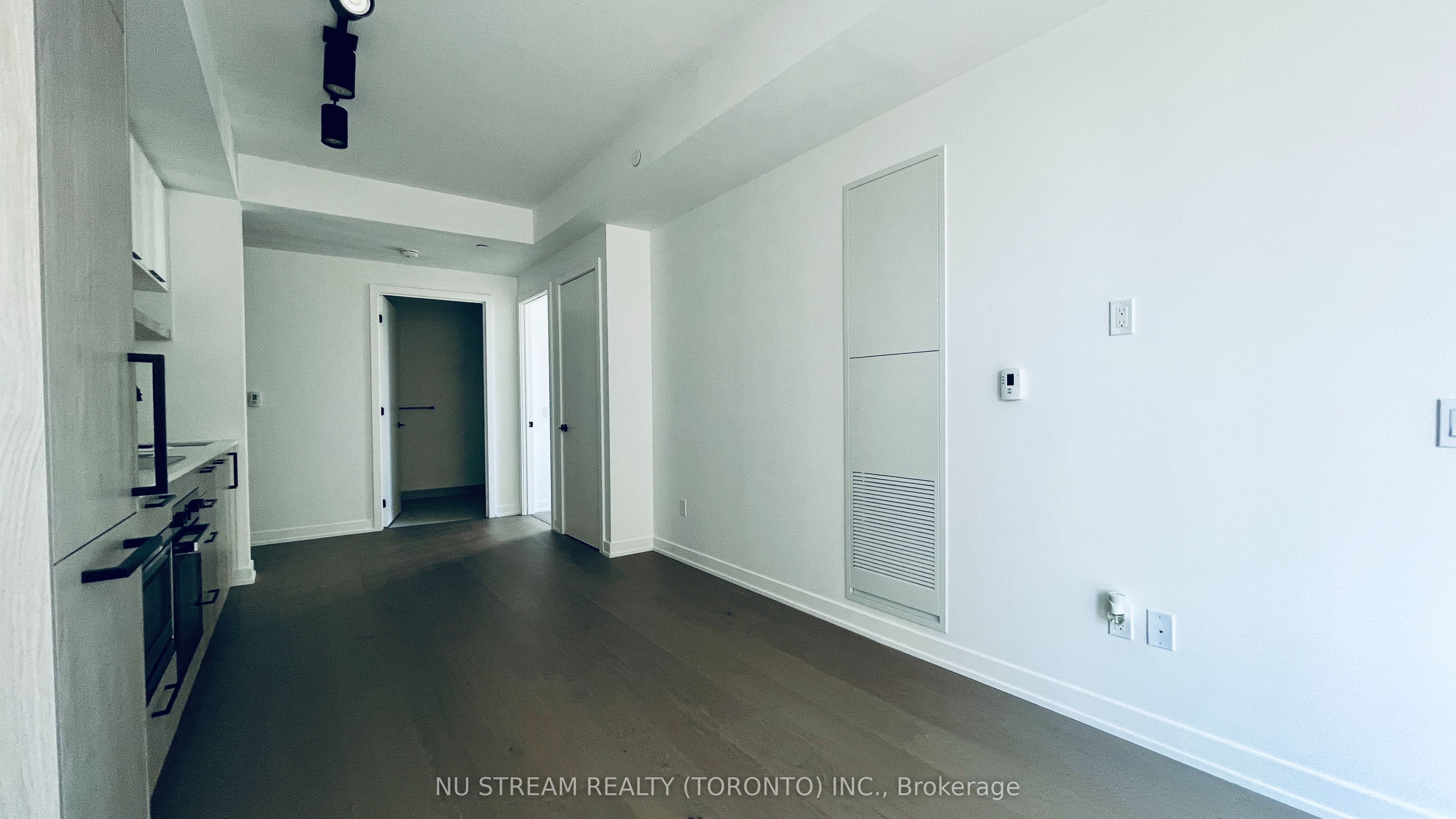 91 Montclair Avenue 1502 Property Photo 8