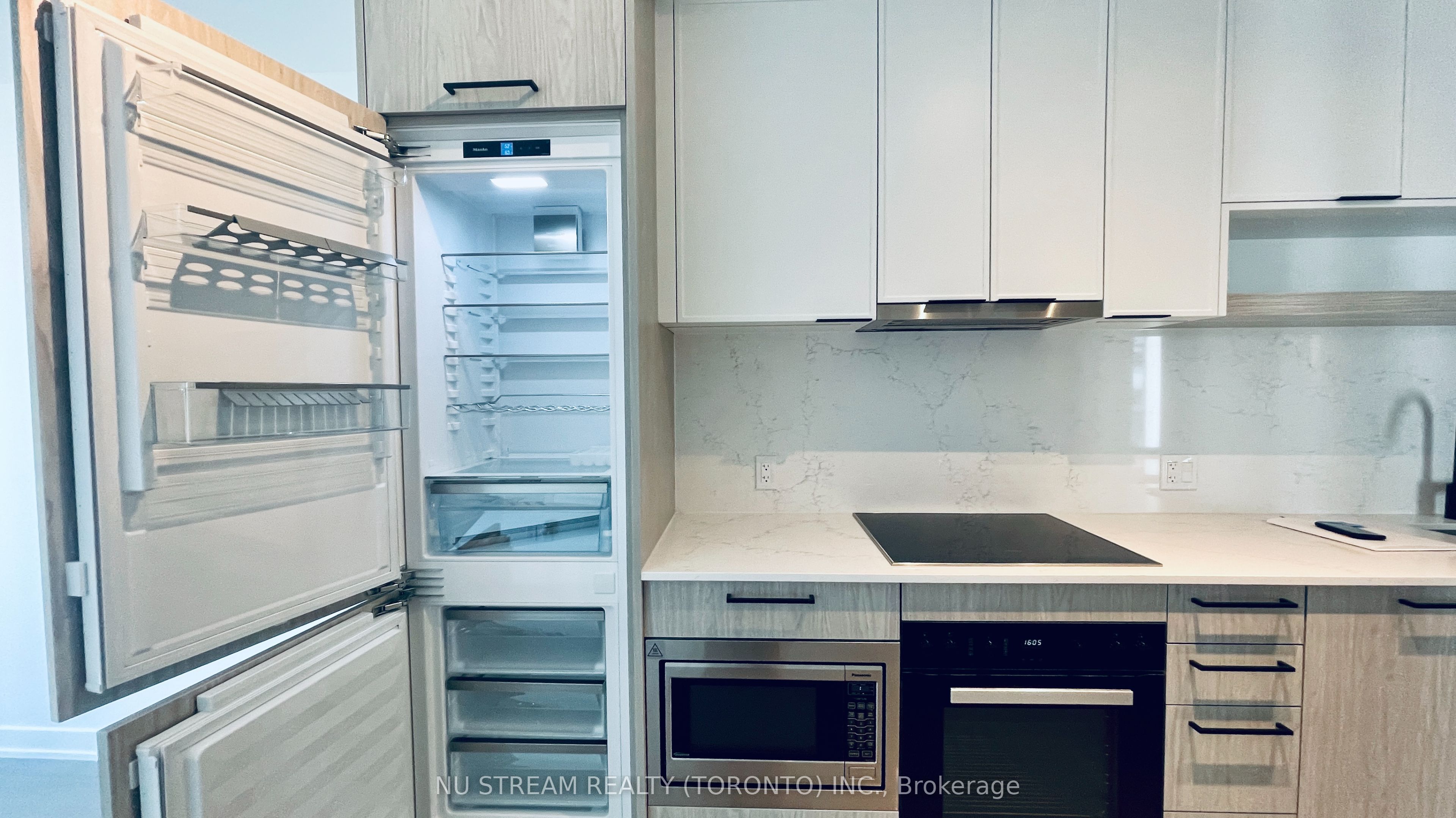 91 Montclair Avenue 1502 Property Photo 10