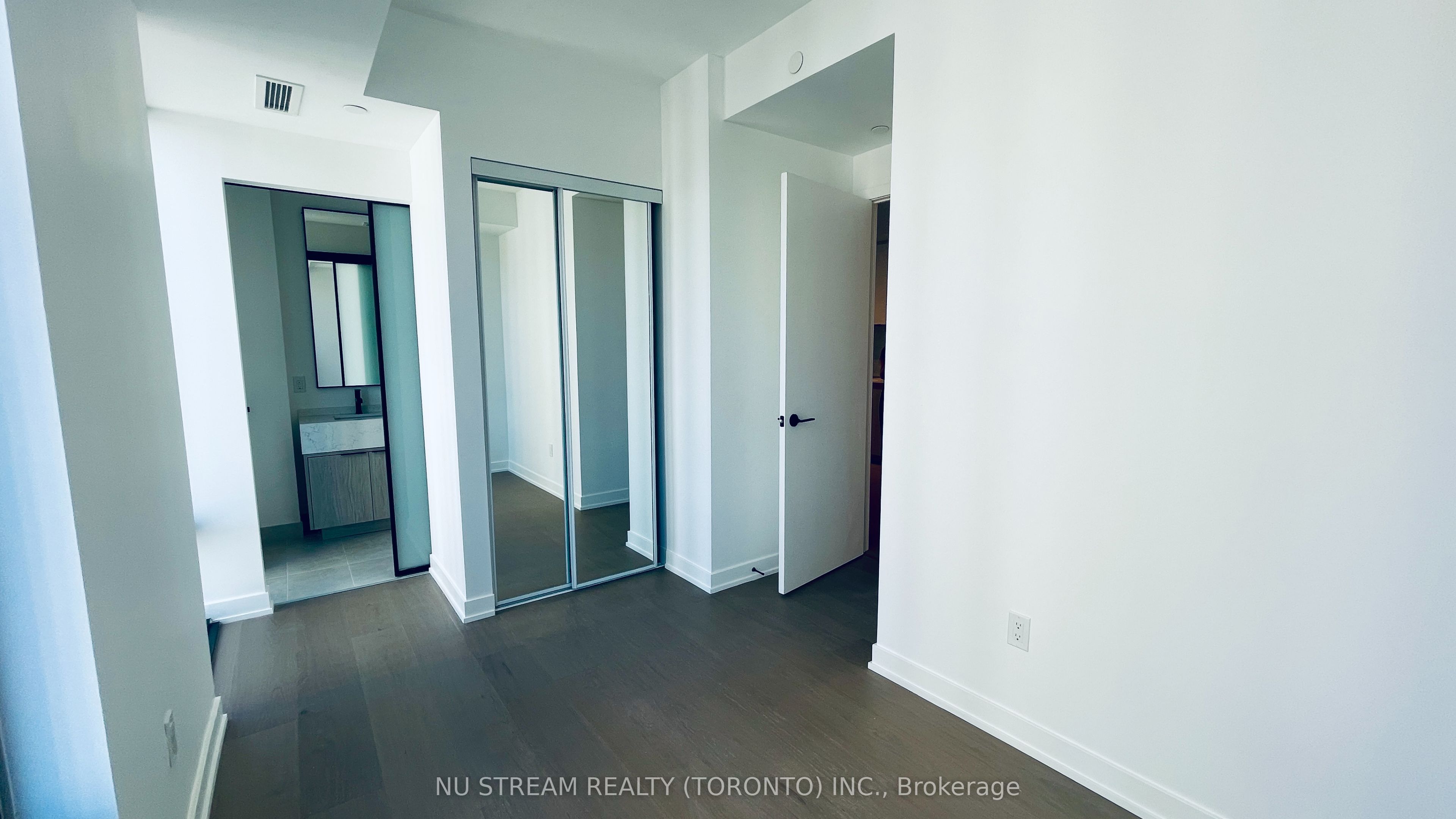 91 Montclair Avenue 1502 Property Photo 14