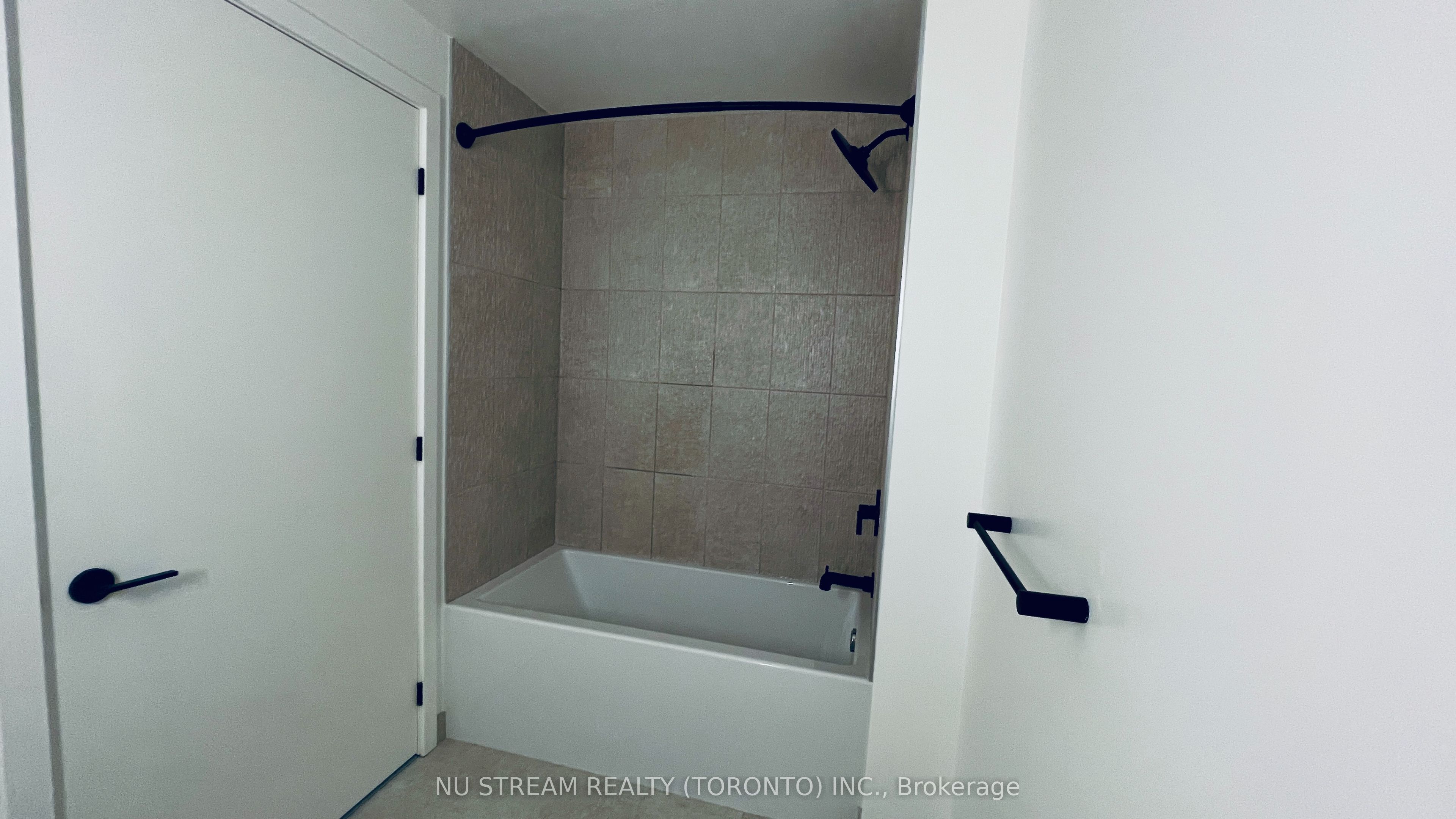 91 Montclair Avenue 1502 Property Photo 19