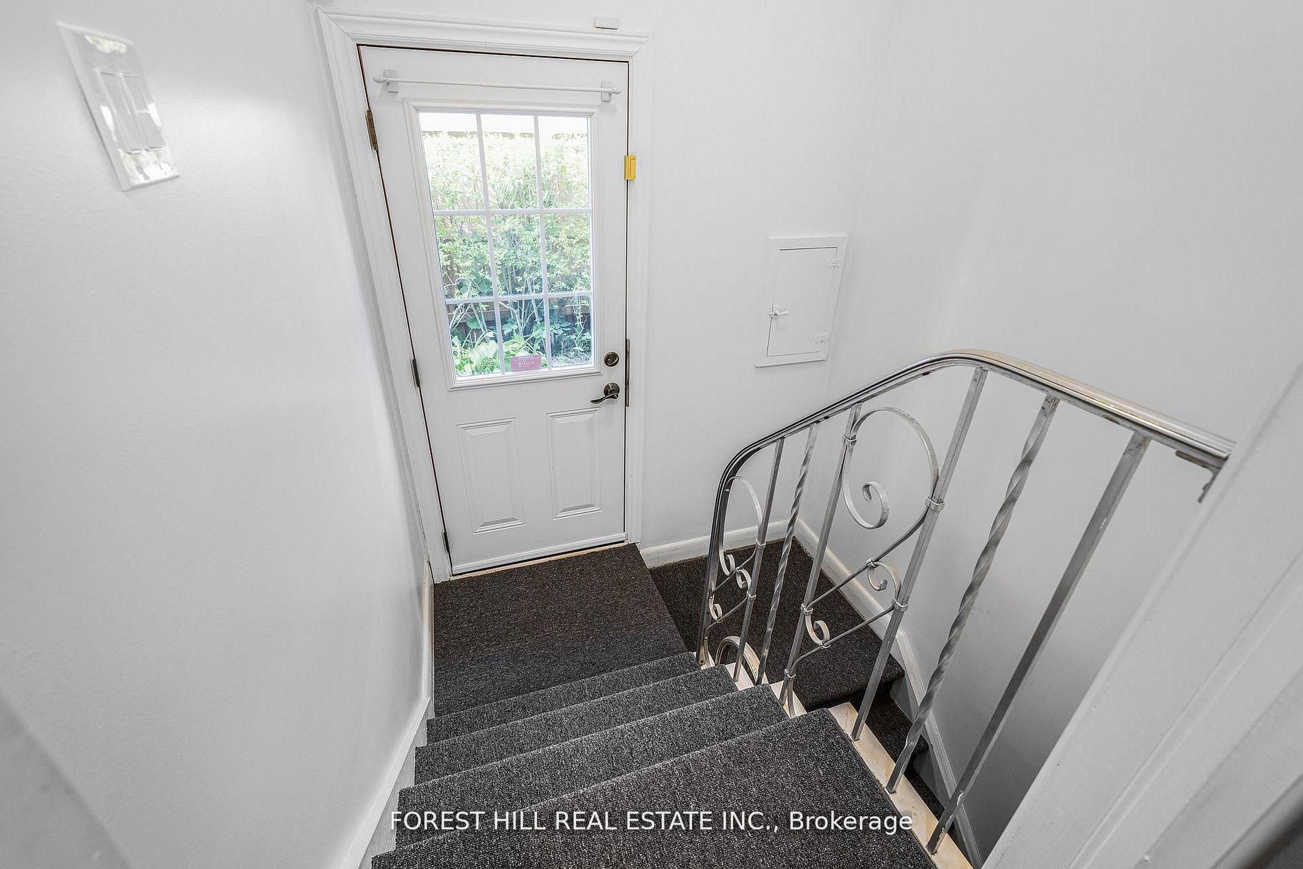 18 Irvington Crescent Property Photo 12
