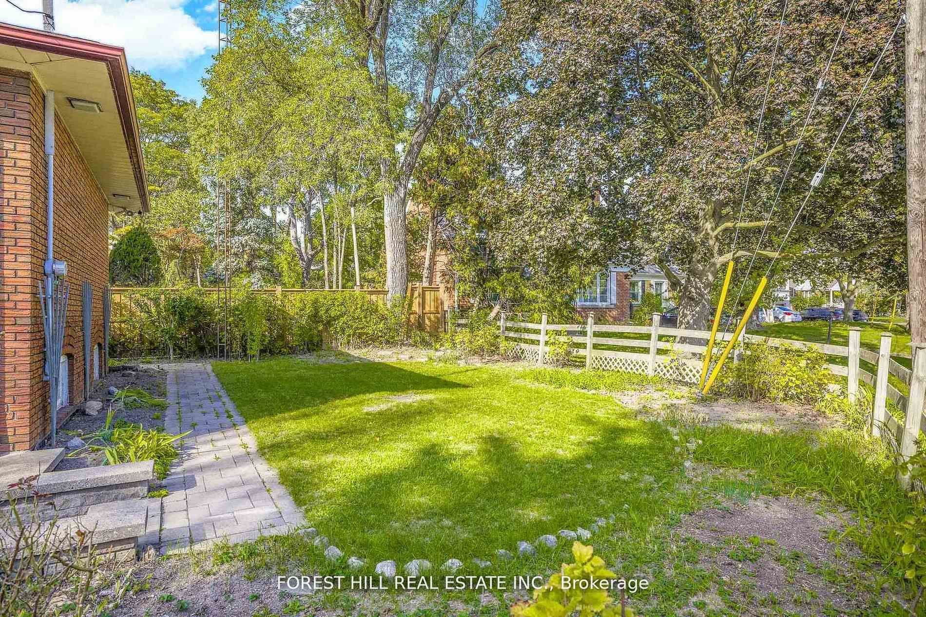 18 Irvington Crescent Property Photo 21