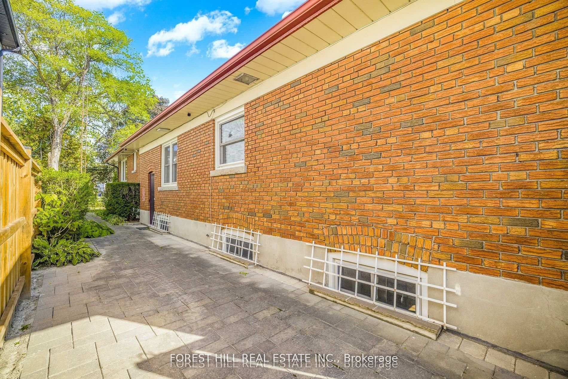 18 Irvington Crescent Property Photo 22