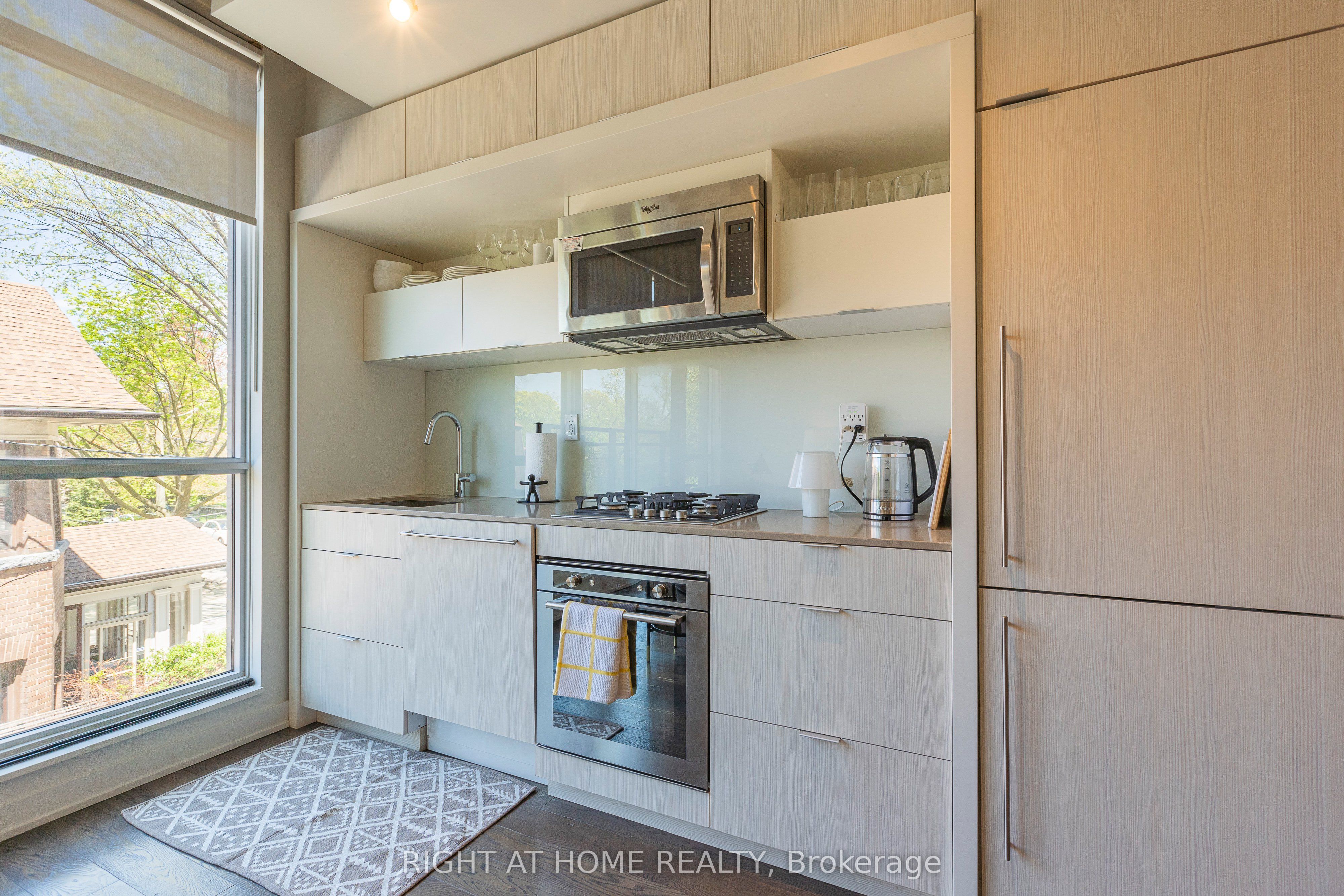 130 Rusholme Road 202 Property Photo 6
