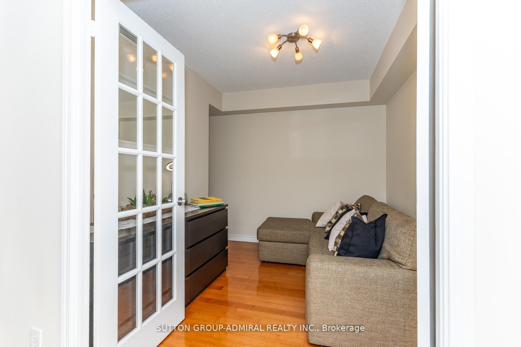 1 Rean Drive 1606 Property Photo 10