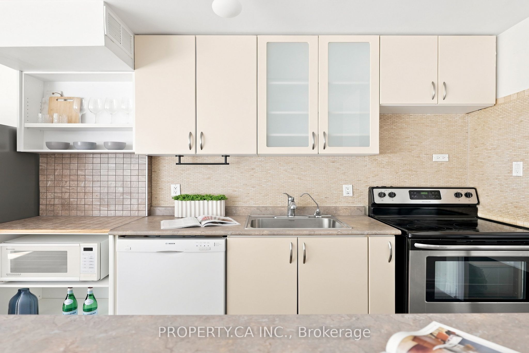 60 Montclair Avenue 202 Property Photo 25