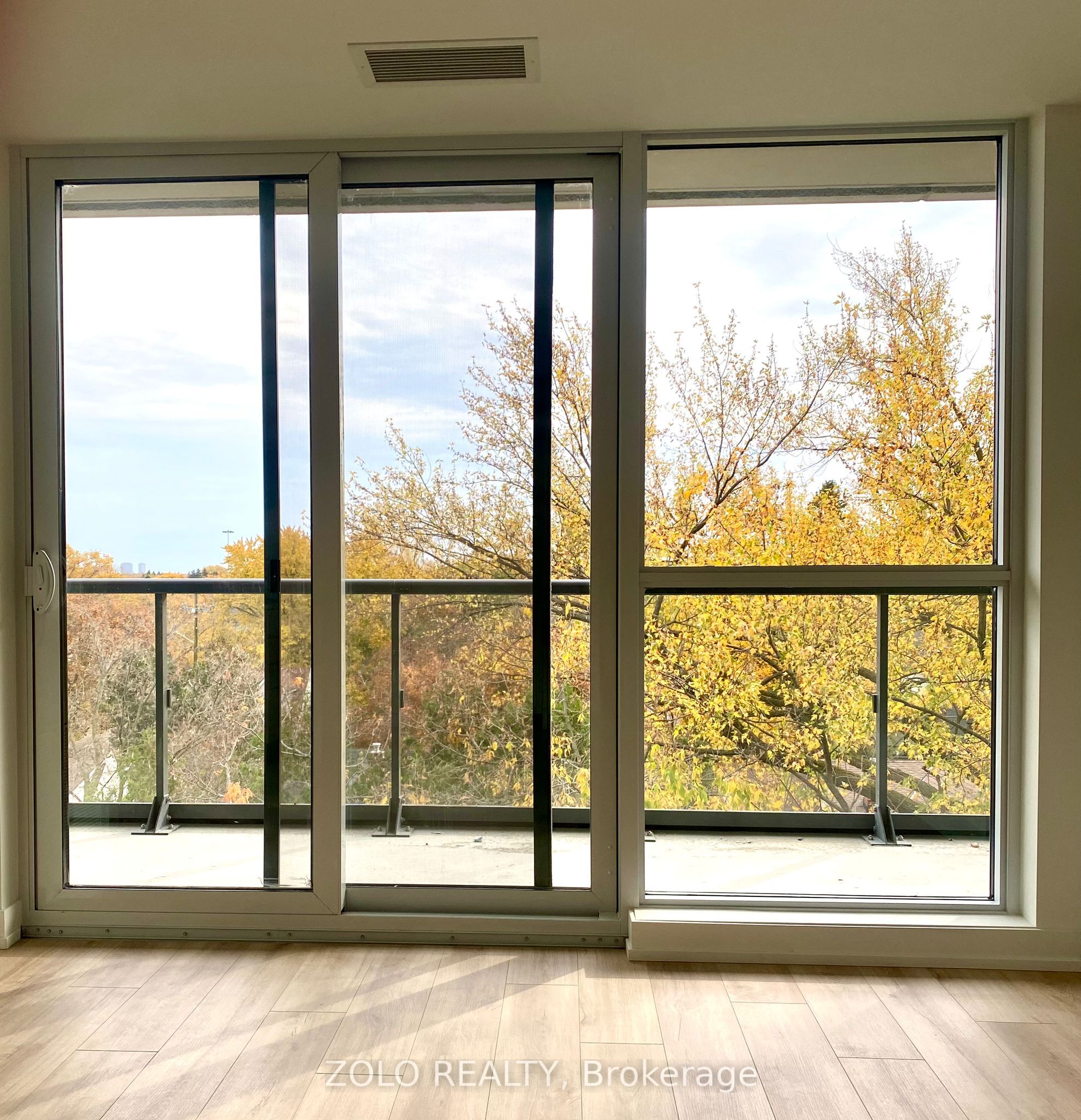 181 Sheppard Avenue E 409 Property Photo 5
