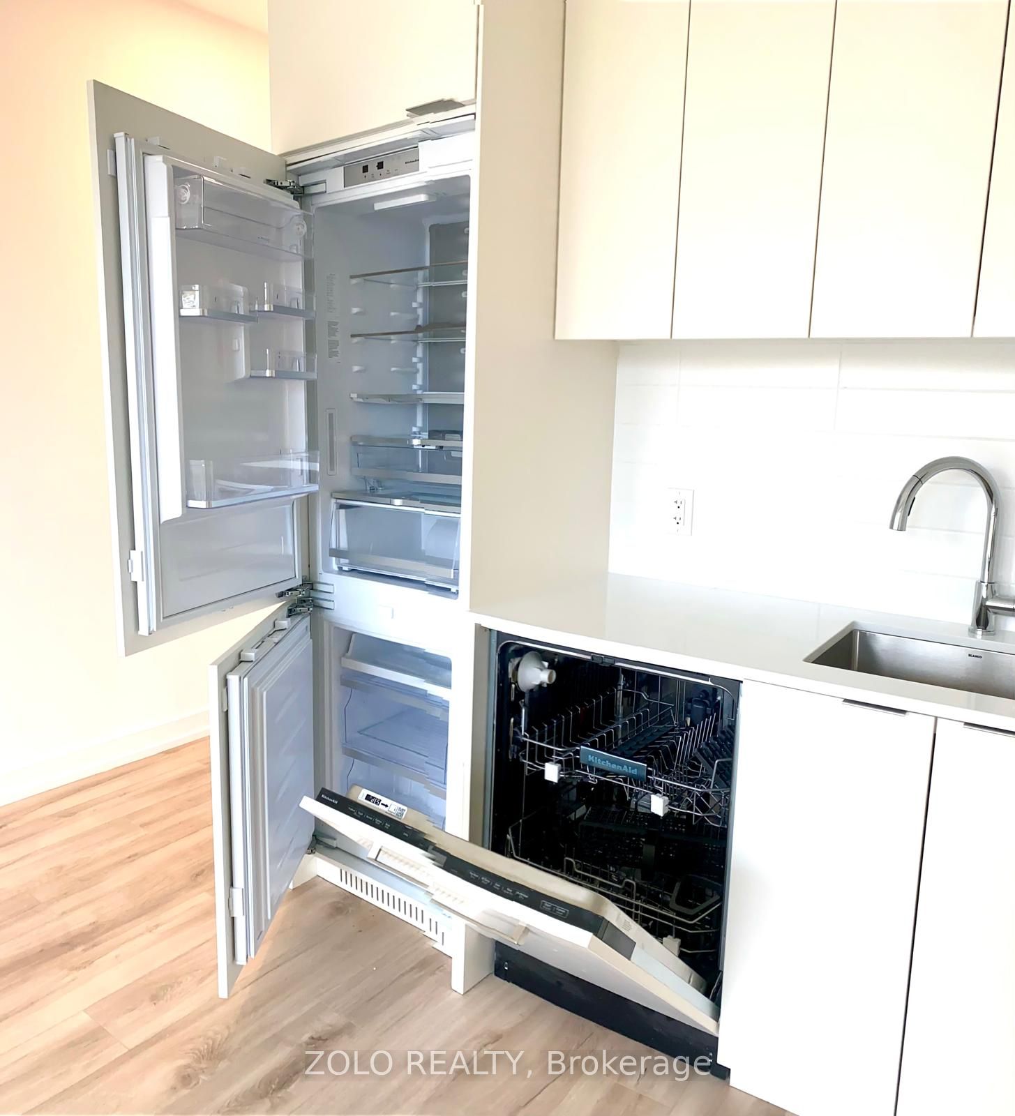 181 Sheppard Avenue E 409 Property Photo 6