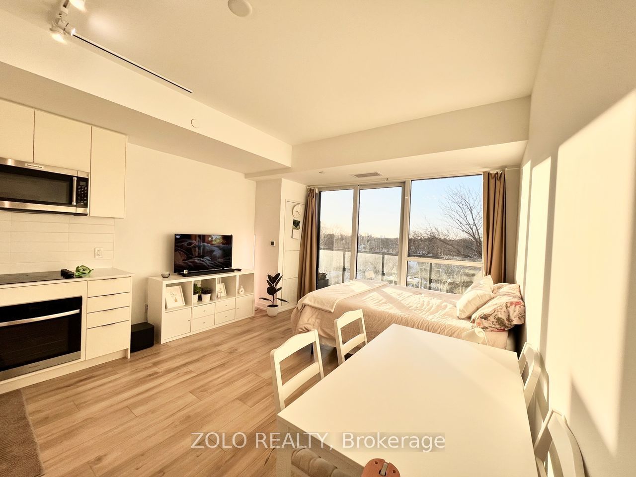 181 Sheppard Avenue E 409 Property Photo 8