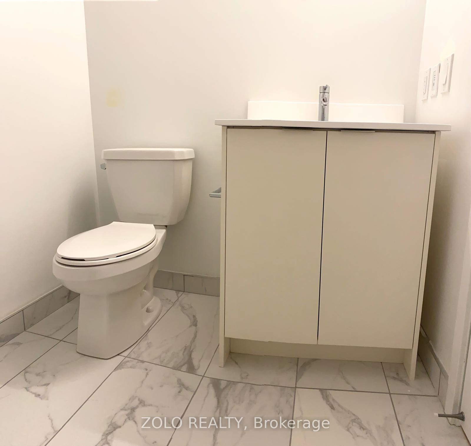 181 Sheppard Avenue E 409 Property Photo 12
