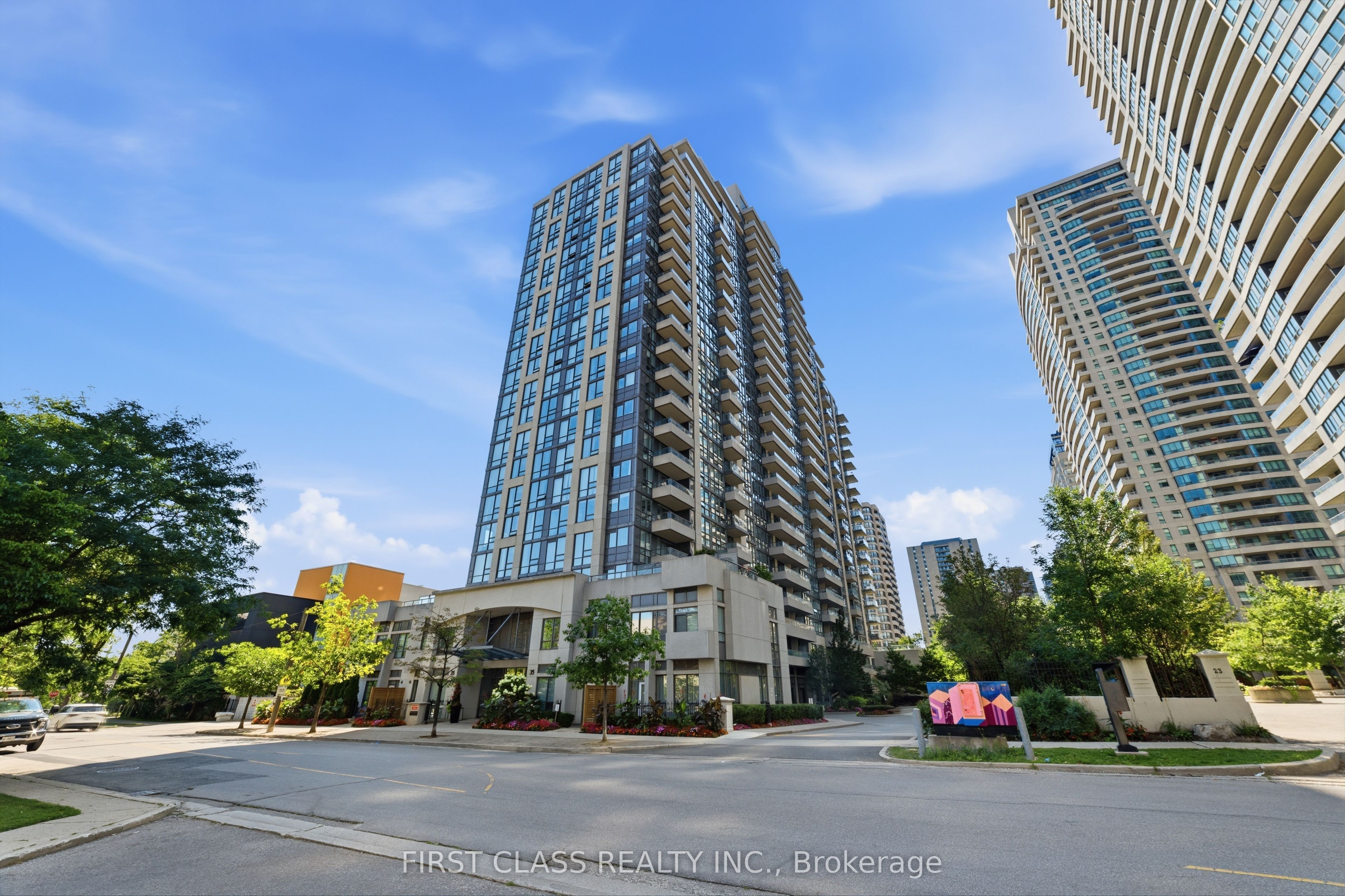 35 Hollywood Avenue 922 Property Photo 1