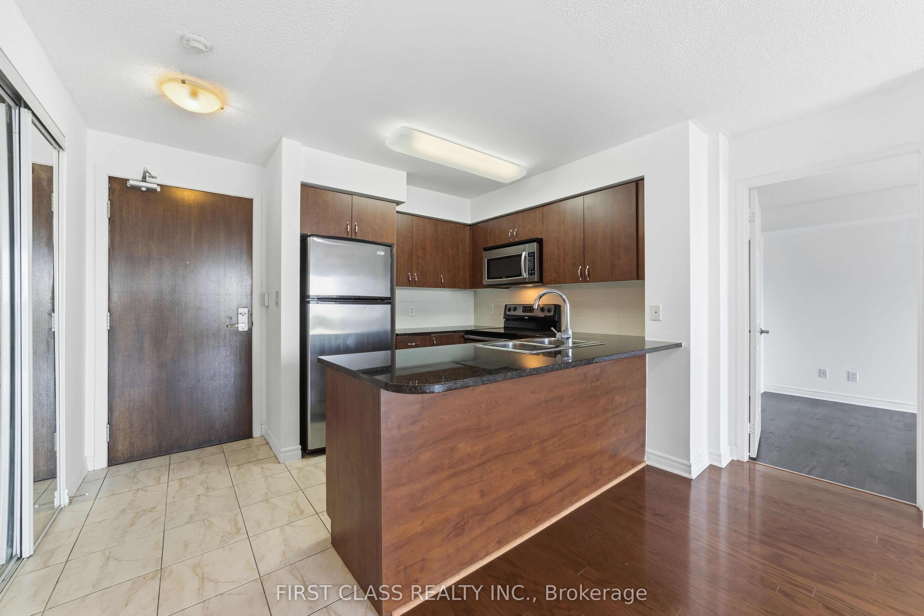 35 Hollywood Avenue 922 Property Photo 7